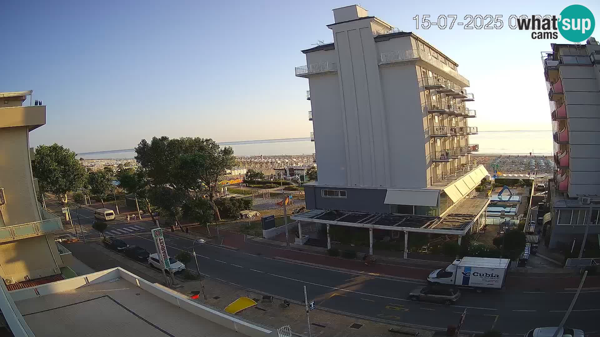 Plaža s spletno kamero Riccione in vrtovi La Malfa – plaža Bagni Oreste 115