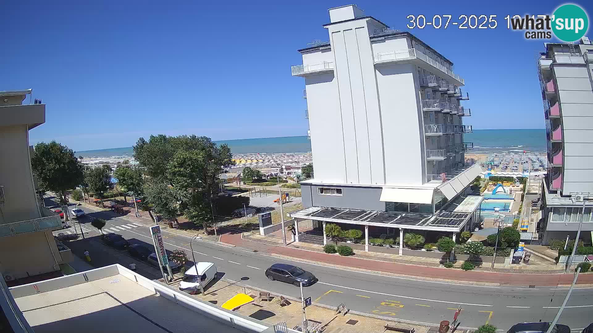 Plaža s spletno kamero Riccione in vrtovi La Malfa – plaža Bagni Oreste 115