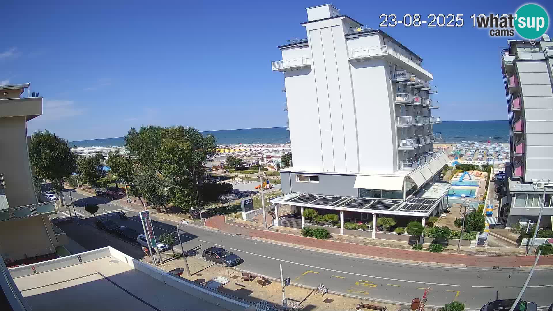 Plaža s spletno kamero Riccione in vrtovi La Malfa – plaža Bagni Oreste 115