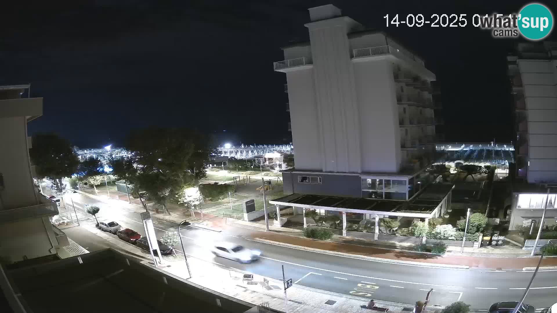 Plaža s spletno kamero Riccione in vrtovi La Malfa – plaža Bagni Oreste 115