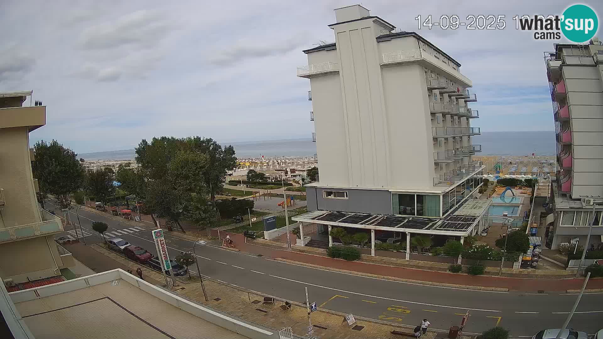 Plaža s spletno kamero Riccione in vrtovi La Malfa – plaža Bagni Oreste 115