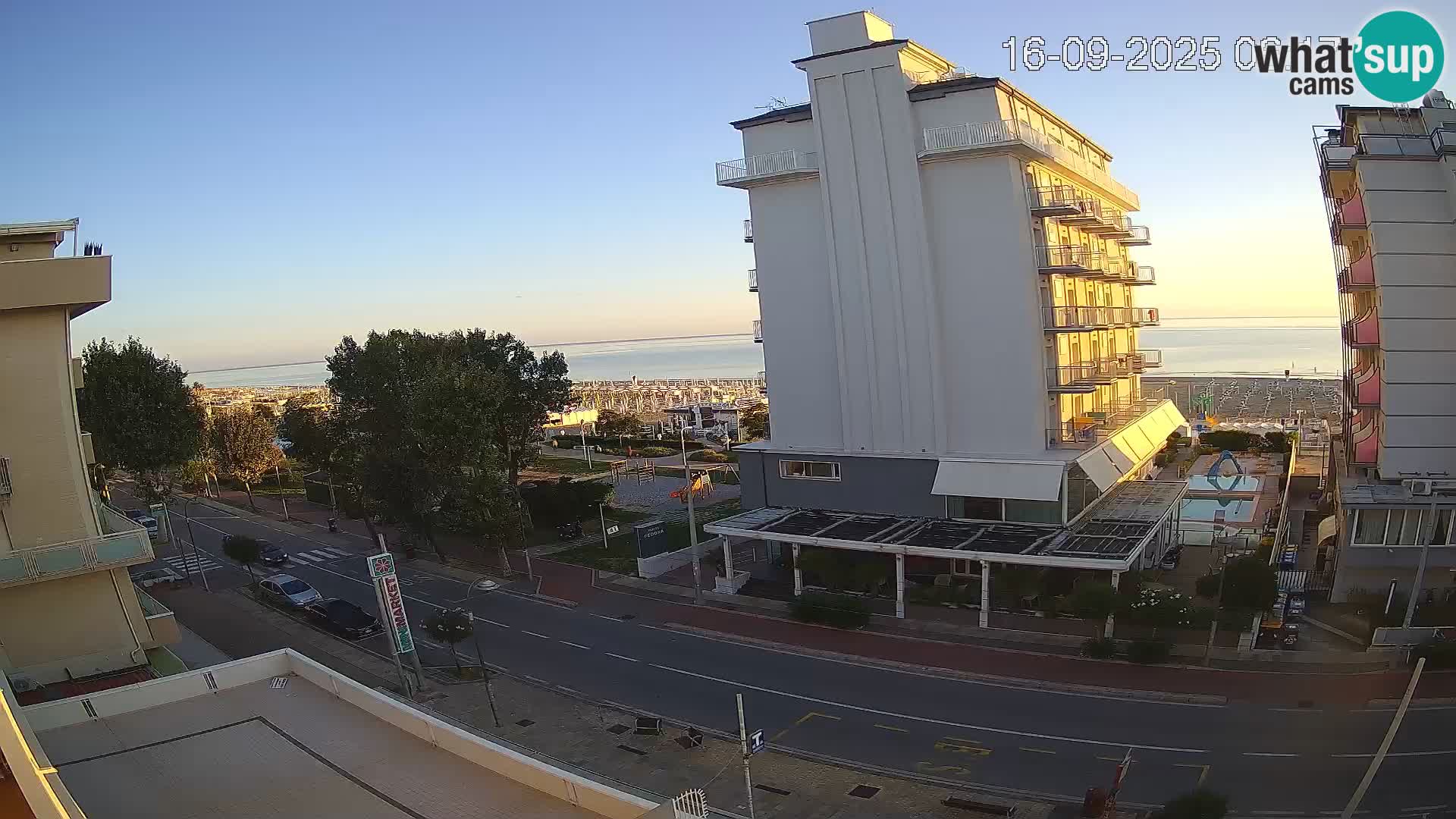 Riccione livecam beach and La Malfa gardens – Bagni Oreste spiaggia 115