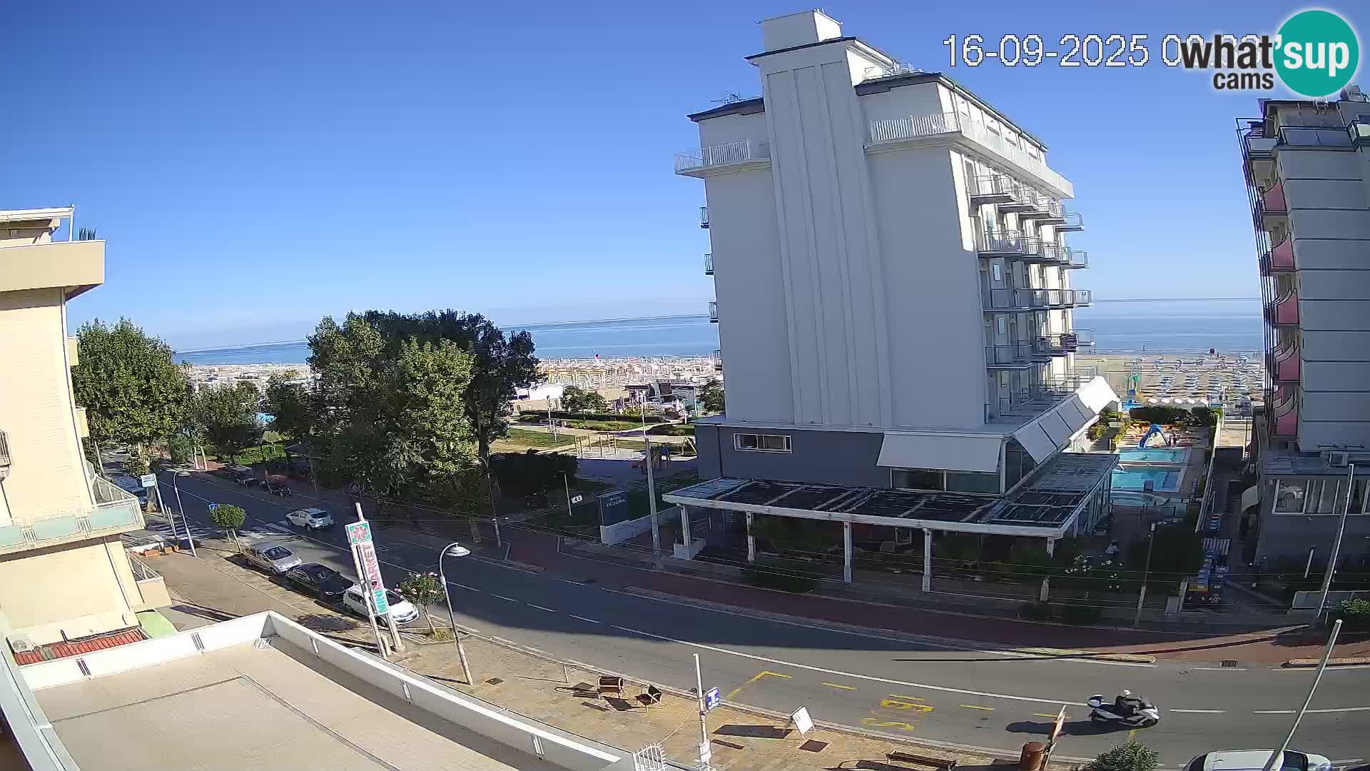 Plaža s spletno kamero Riccione in vrtovi La Malfa – plaža Bagni Oreste 115
