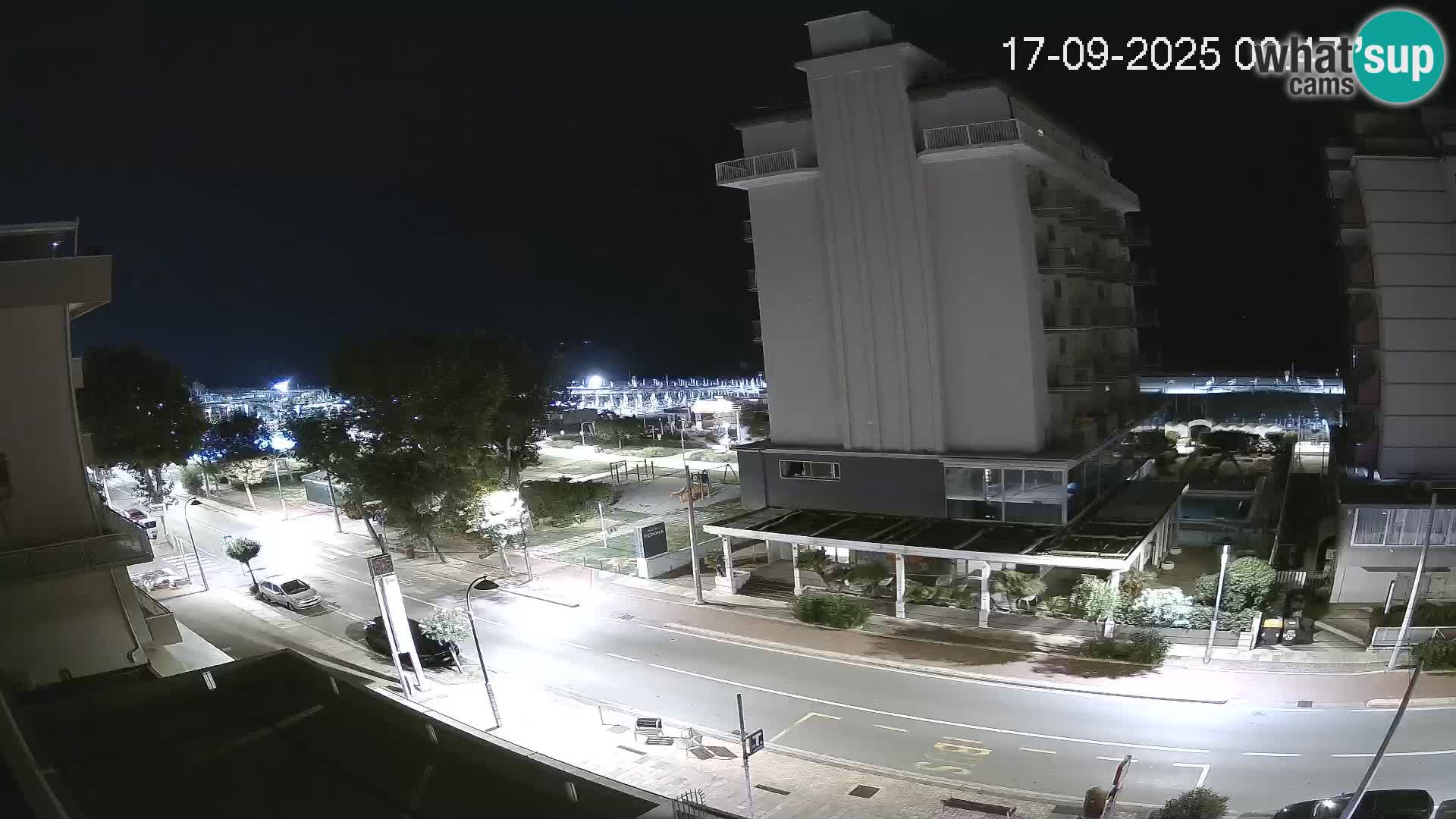 Plaža s spletno kamero Riccione in vrtovi La Malfa – plaža Bagni Oreste 115