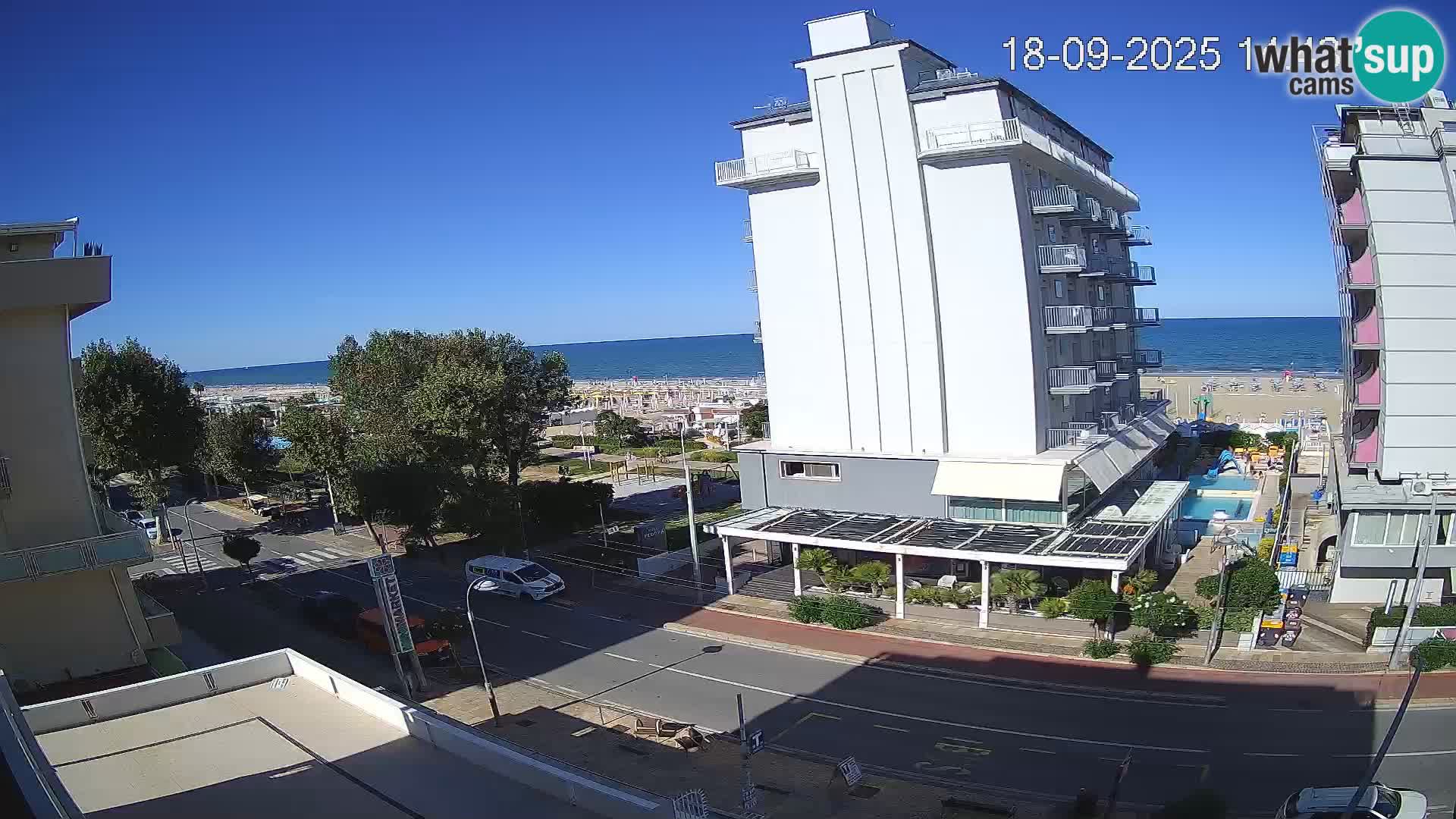 Plaža s spletno kamero Riccione in vrtovi La Malfa – plaža Bagni Oreste 115