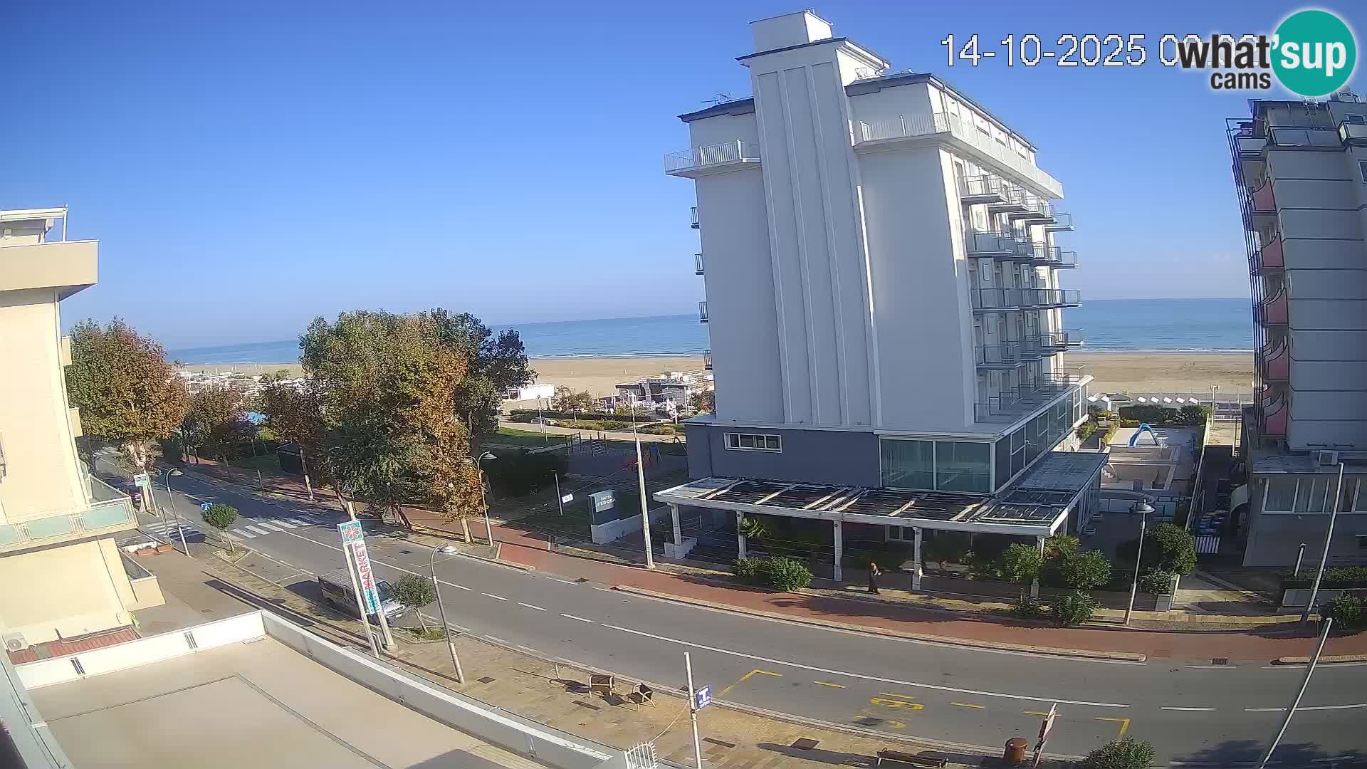 Plaža s spletno kamero Riccione in vrtovi La Malfa – plaža Bagni Oreste 115
