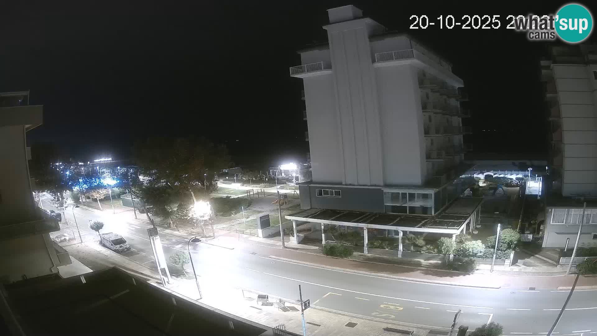 Plaža s spletno kamero Riccione in vrtovi La Malfa – plaža Bagni Oreste 115