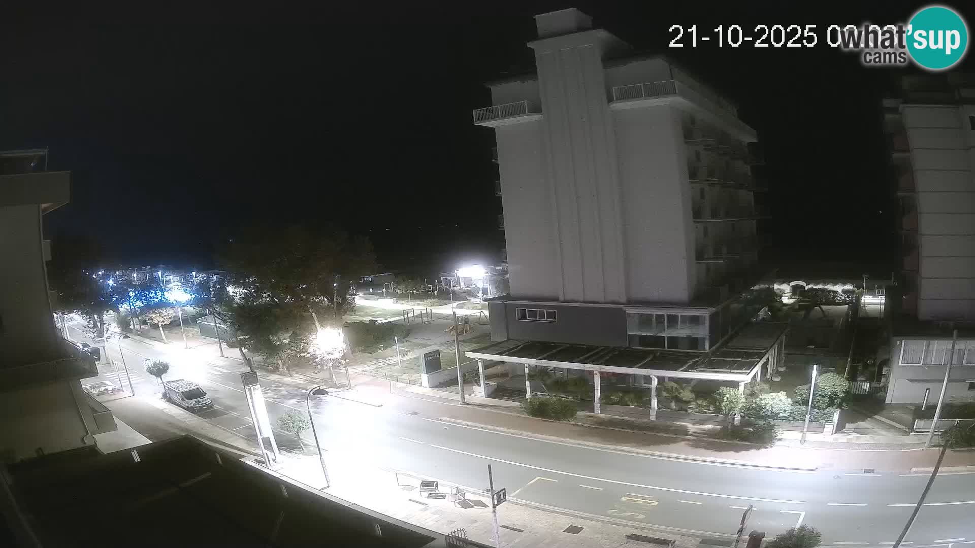 Plaža s spletno kamero Riccione in vrtovi La Malfa – plaža Bagni Oreste 115