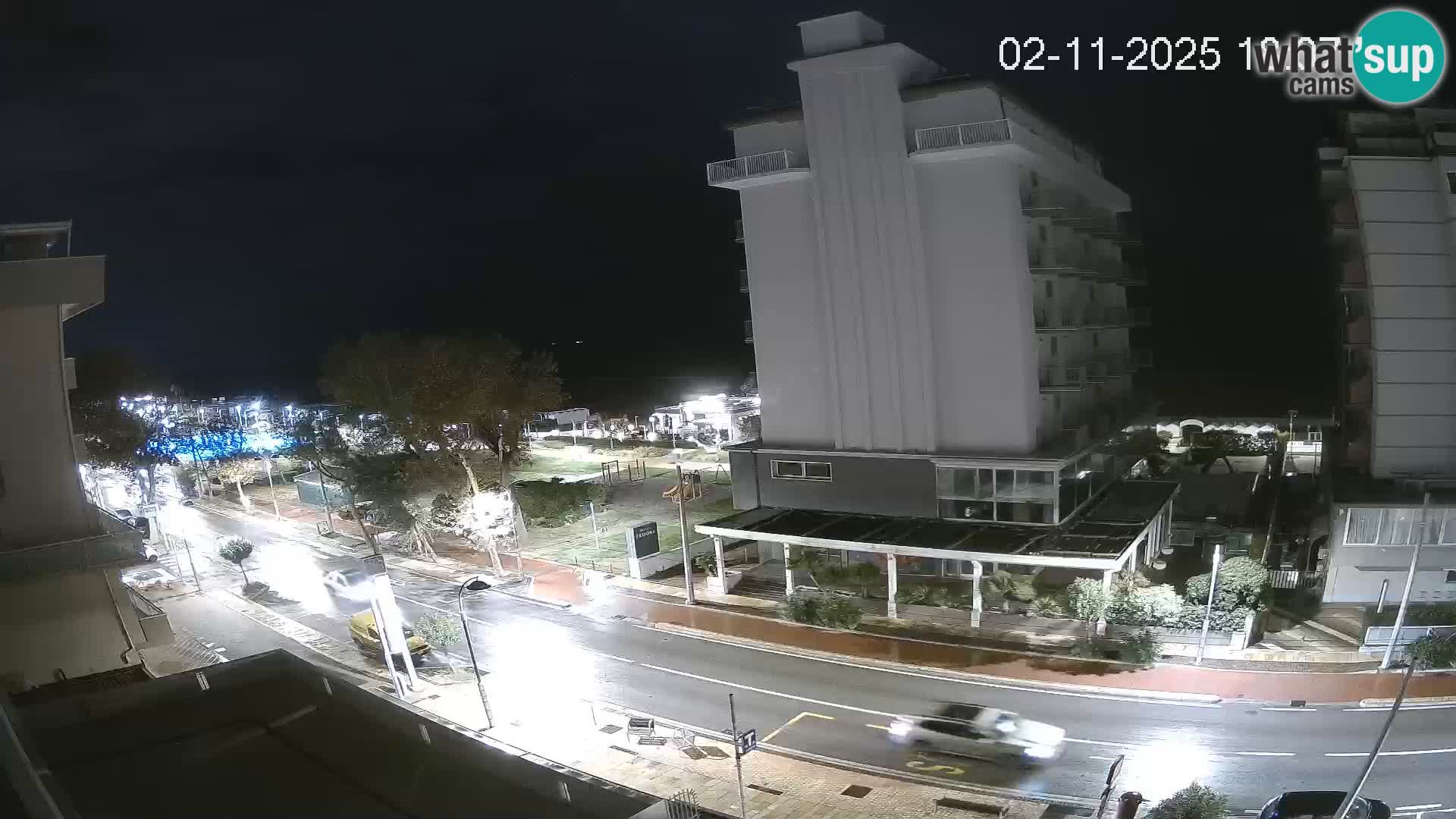 Plaža s spletno kamero Riccione in vrtovi La Malfa – plaža Bagni Oreste 115