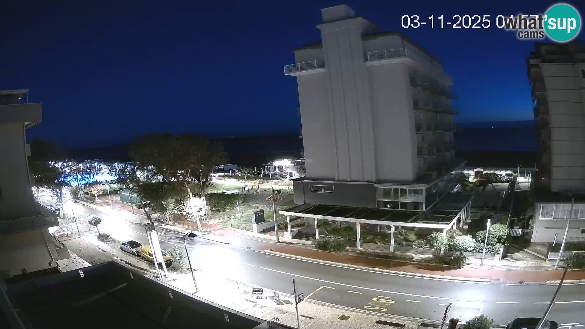 Plaža s spletno kamero Riccione in vrtovi La Malfa – plaža Bagni Oreste 115