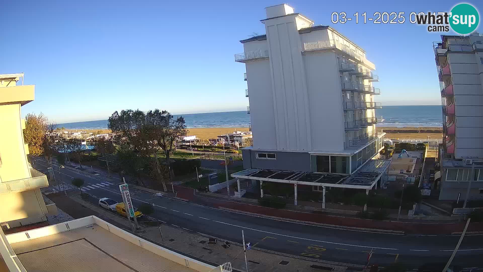 Riccione livecam beach and La Malfa gardens – Bagni Oreste spiaggia 115