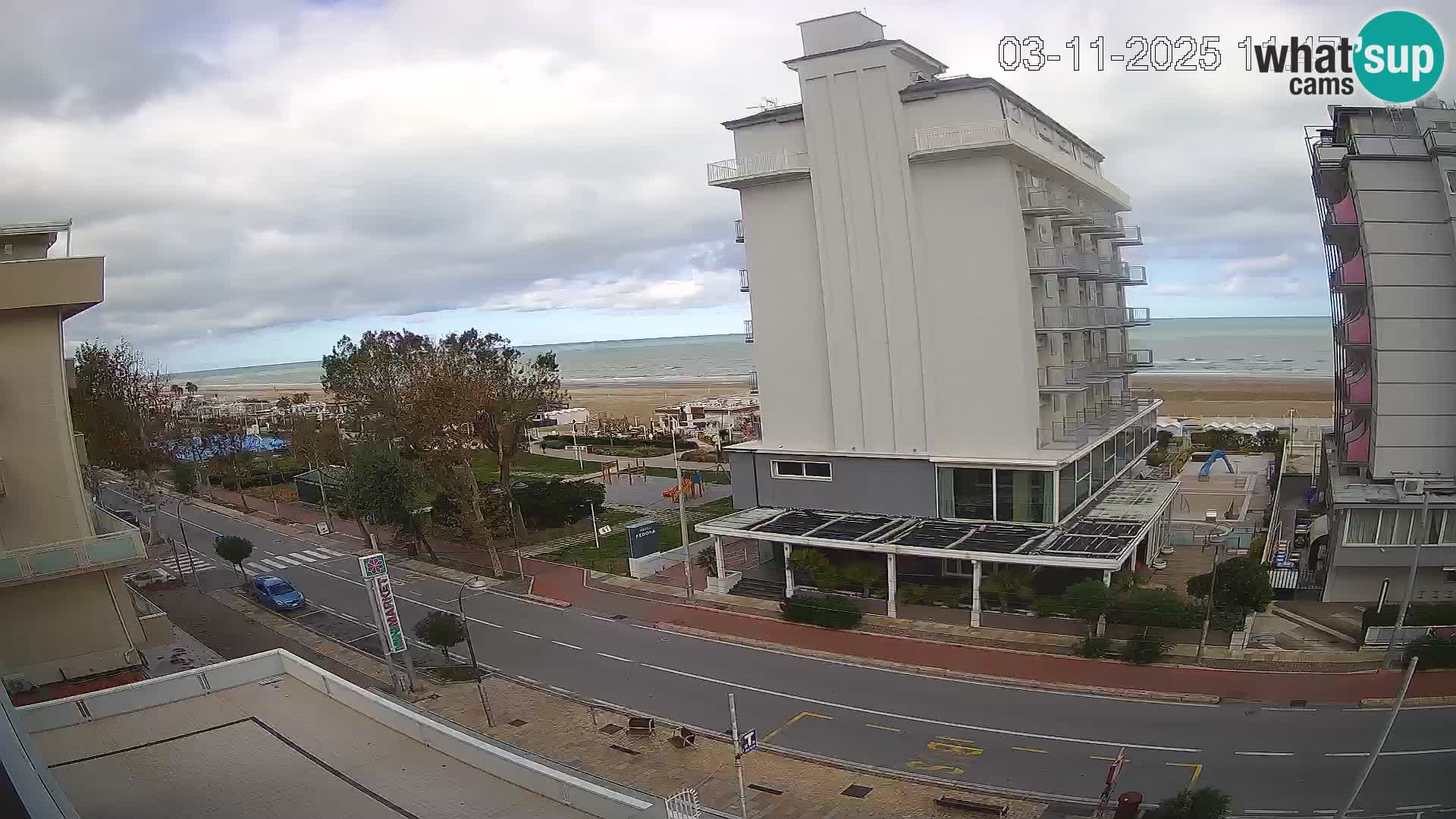 Plaža s spletno kamero Riccione in vrtovi La Malfa – plaža Bagni Oreste 115