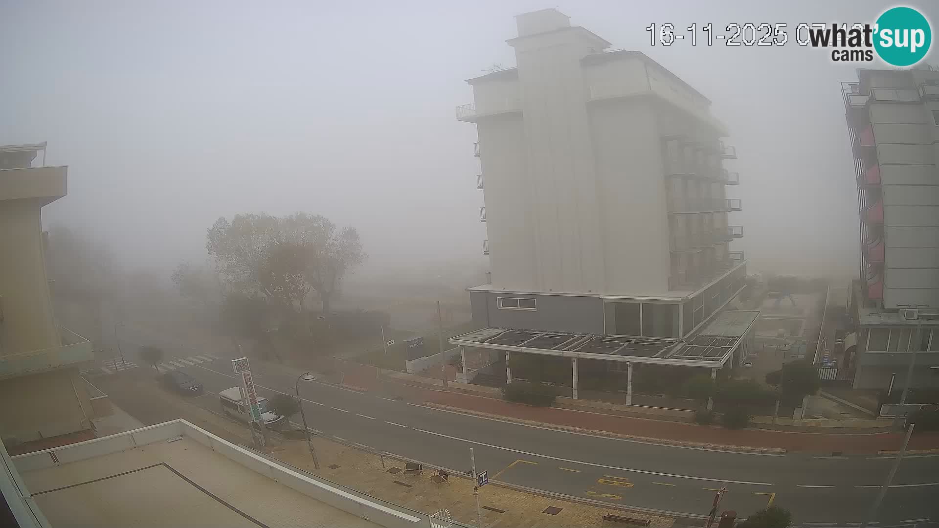 Plaža s spletno kamero Riccione in vrtovi La Malfa – plaža Bagni Oreste 115