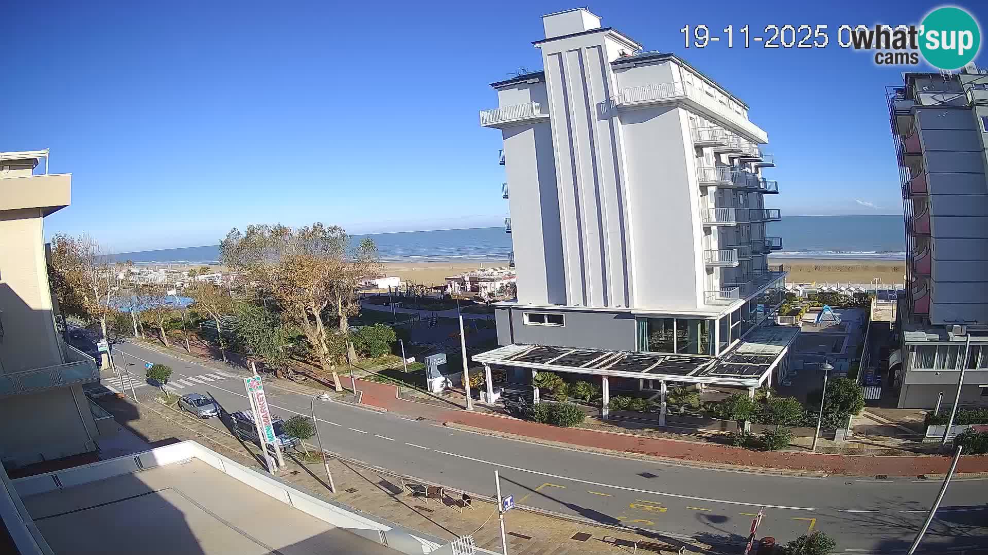 Plaža s spletno kamero Riccione in vrtovi La Malfa – plaža Bagni Oreste 115