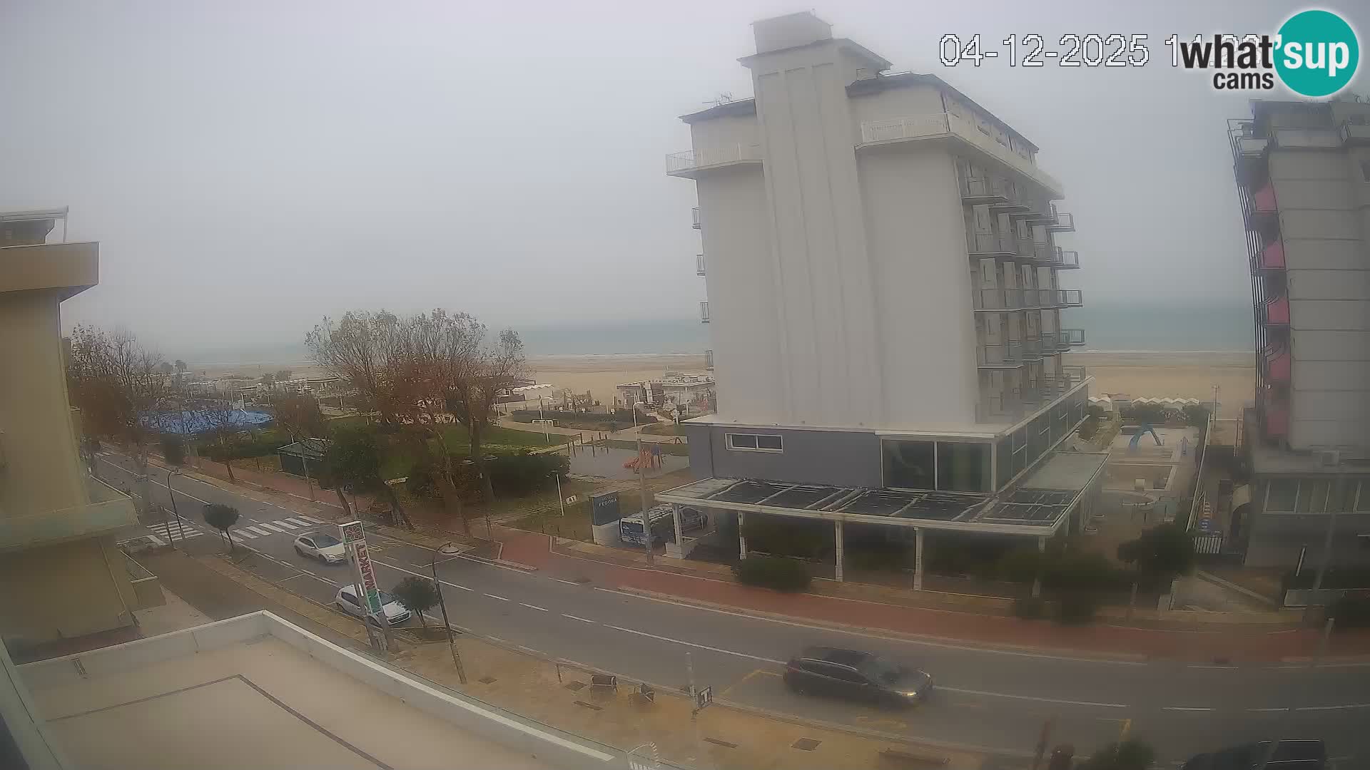 Plaža s spletno kamero Riccione in vrtovi La Malfa – plaža Bagni Oreste 115