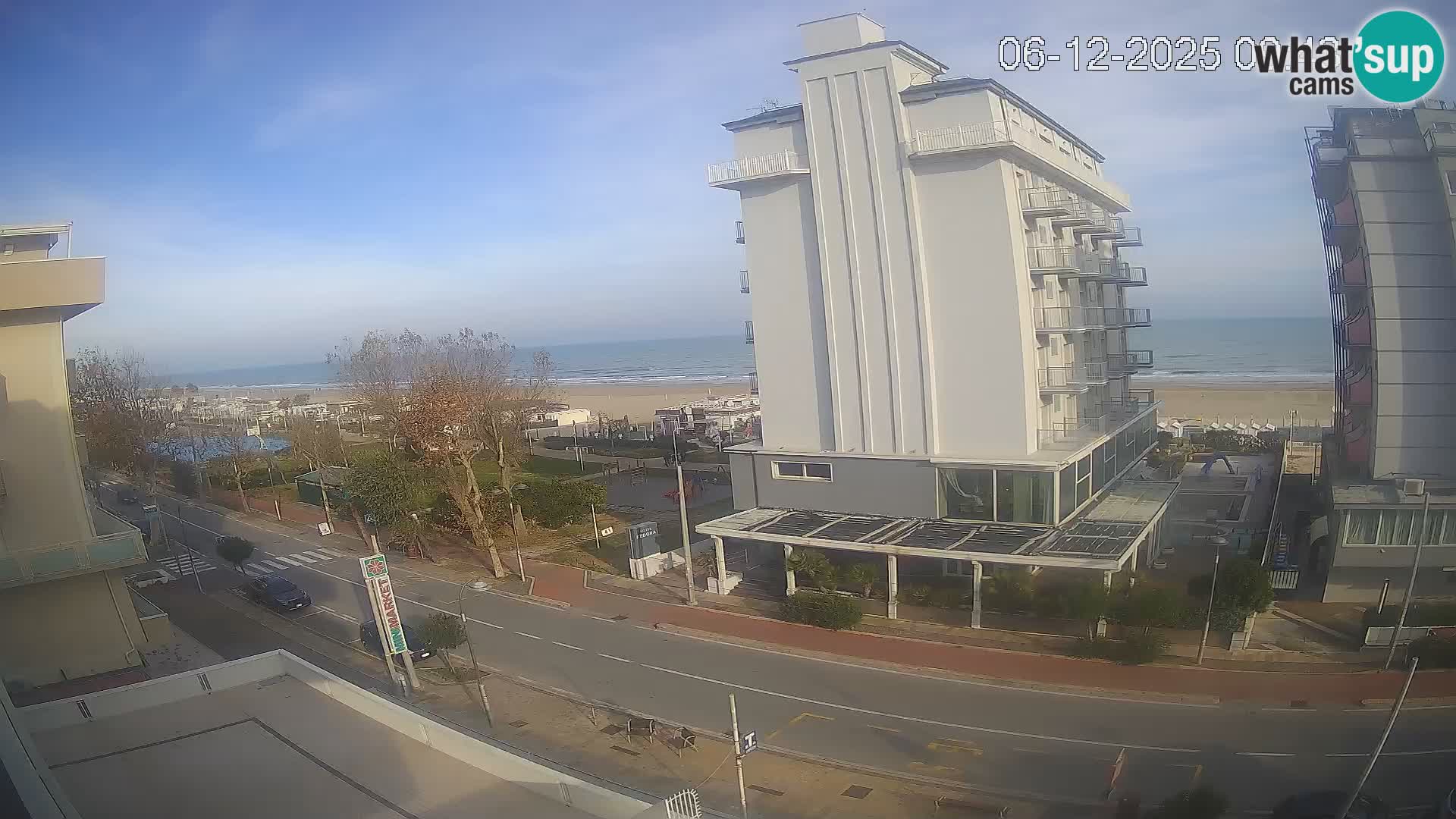 Plaža s spletno kamero Riccione in vrtovi La Malfa – plaža Bagni Oreste 115