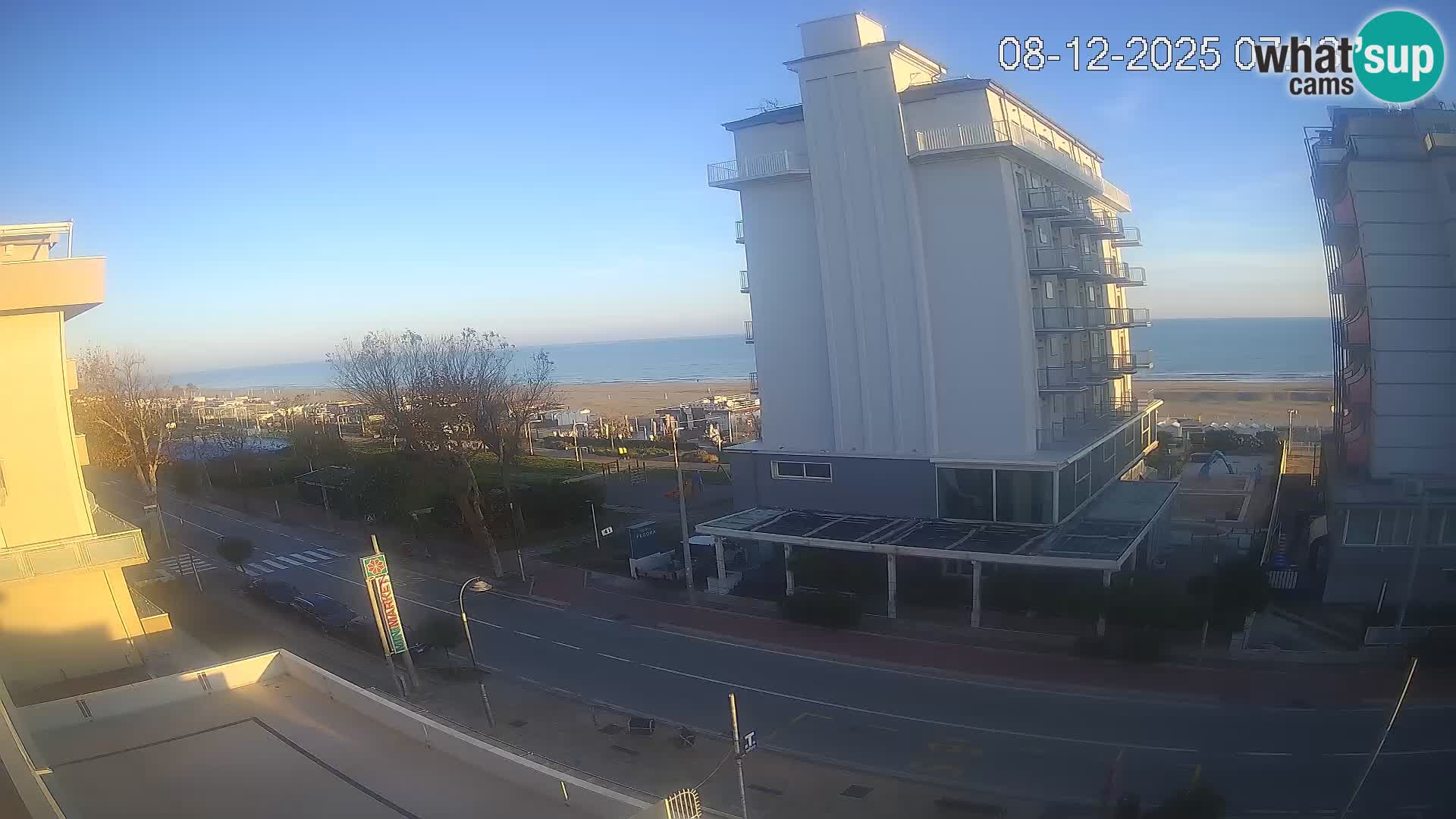 Plaža s spletno kamero Riccione in vrtovi La Malfa – plaža Bagni Oreste 115