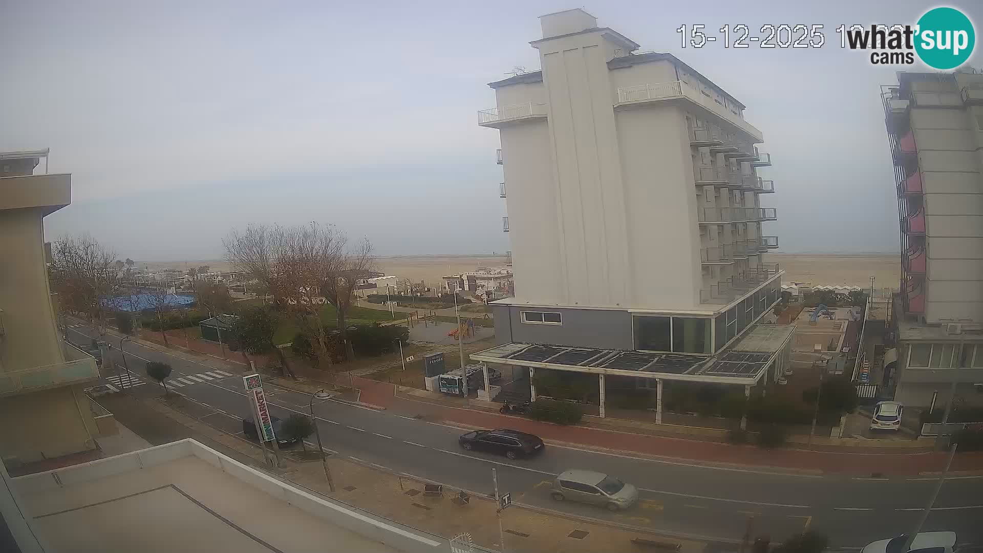 Plaža s spletno kamero Riccione in vrtovi La Malfa – plaža Bagni Oreste 115