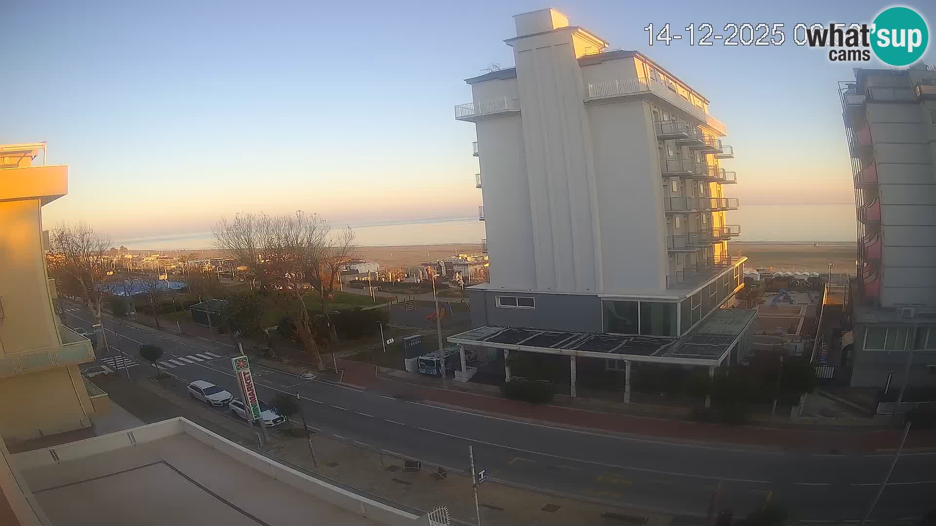 Riccione livecam beach and La Malfa gardens – Bagni Oreste spiaggia 115