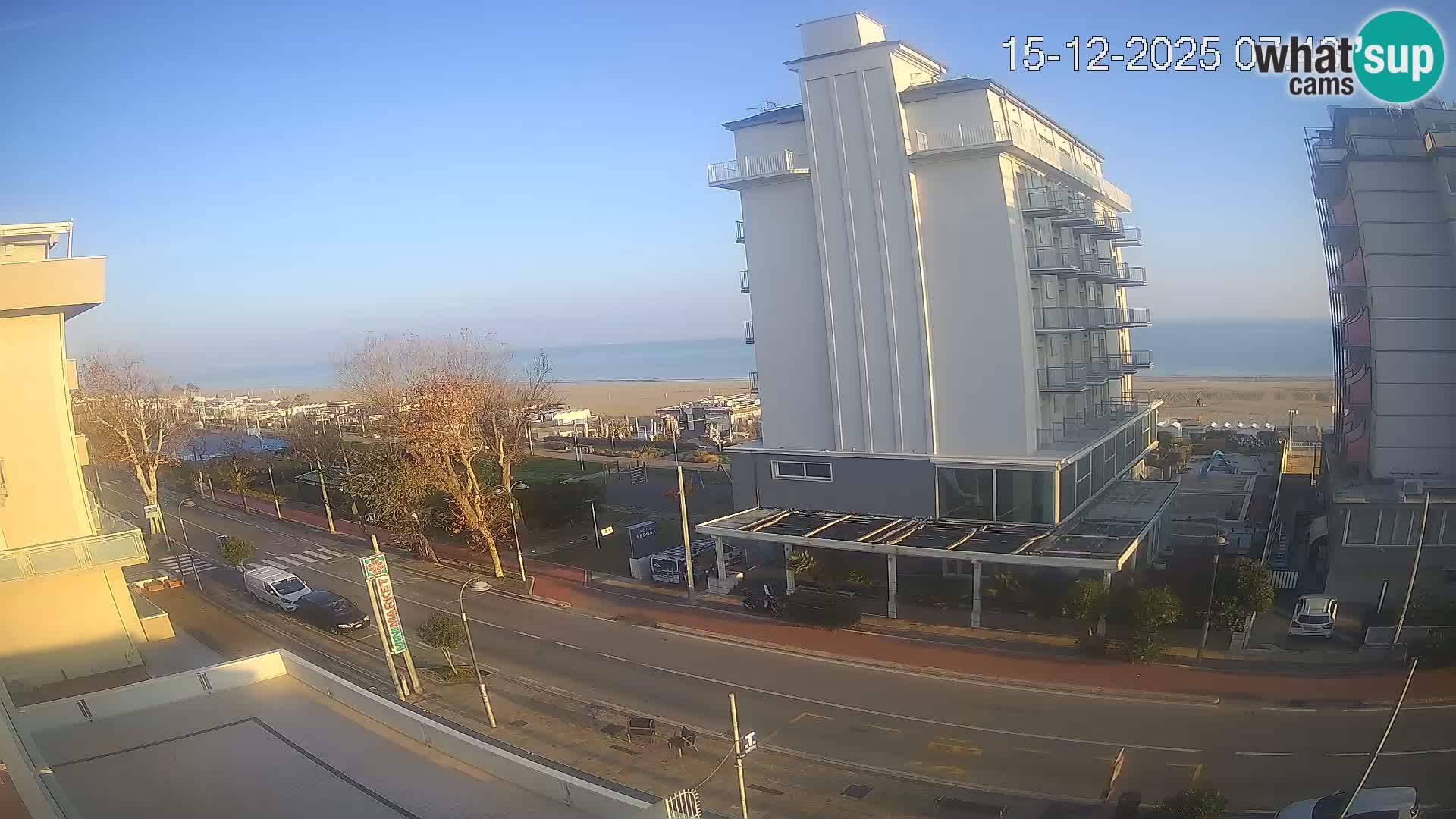 Riccione livecam beach and La Malfa gardens – Bagni Oreste spiaggia 115