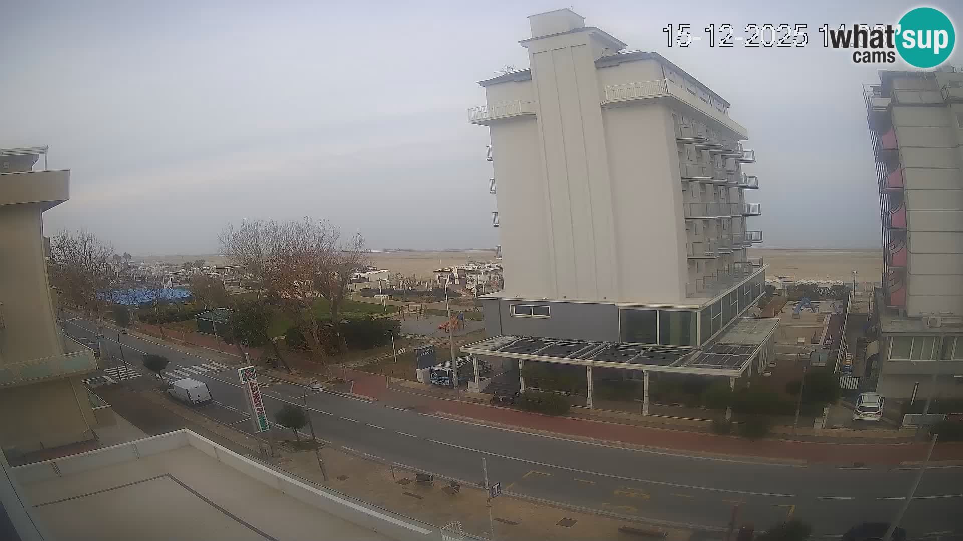 Riccione livecam beach and La Malfa gardens – Bagni Oreste spiaggia 115