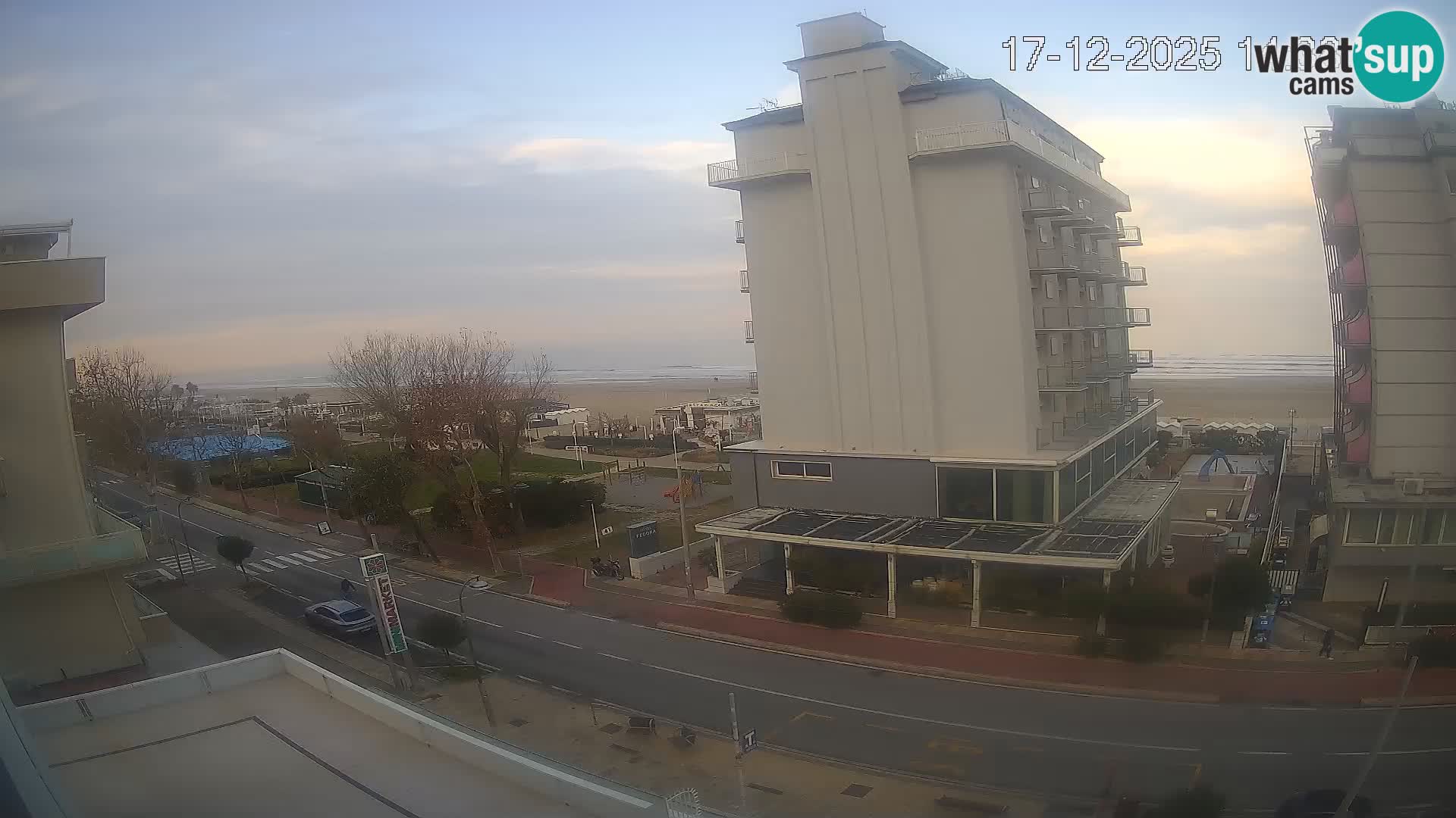 Riccione livecam beach and La Malfa gardens – Bagni Oreste spiaggia 115
