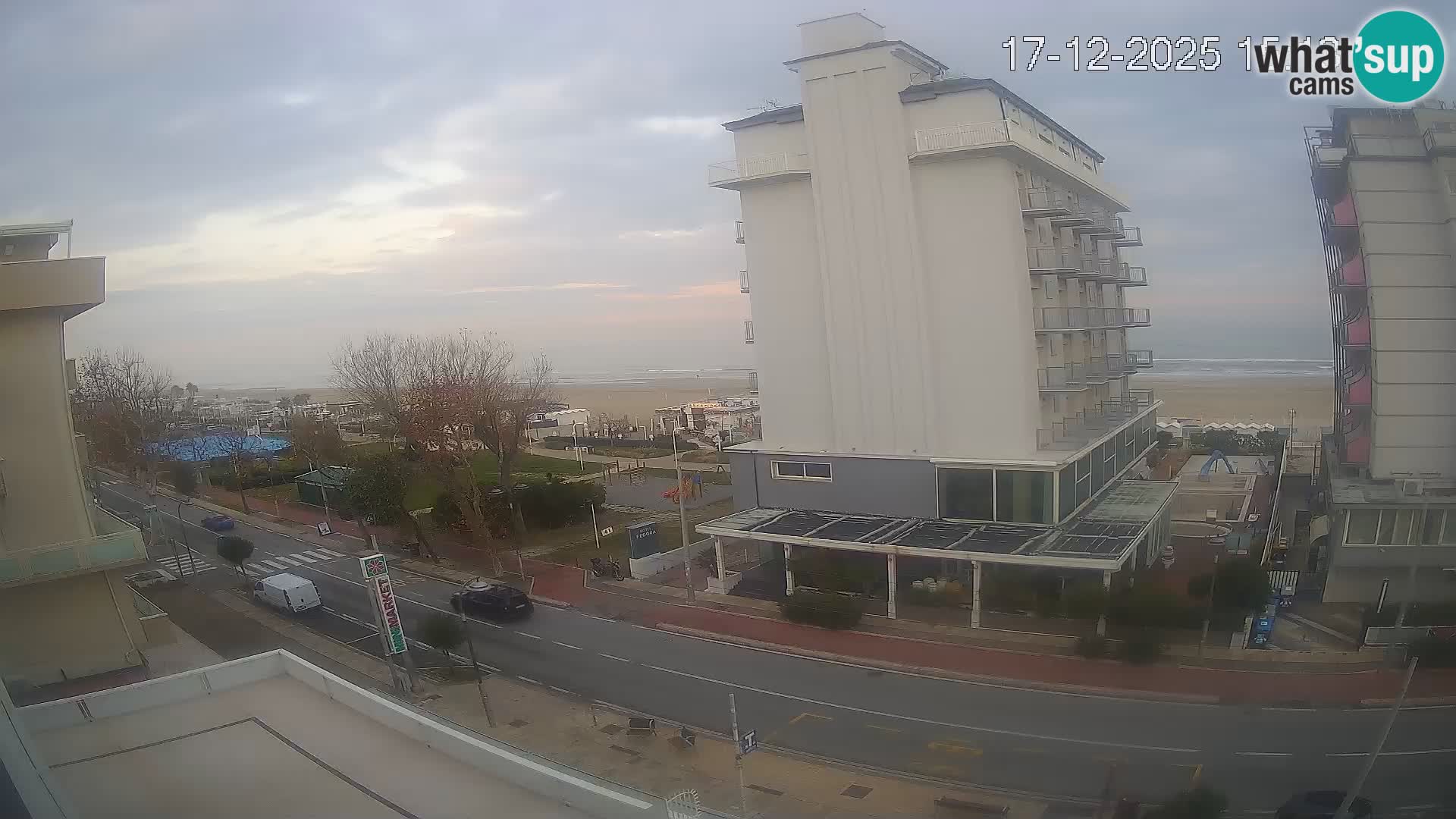 Riccione livecam beach and La Malfa gardens – Bagni Oreste spiaggia 115