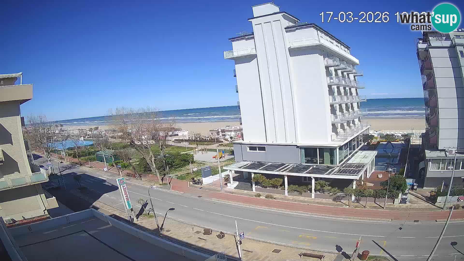 Riccione livecam beach and La Malfa gardens – Bagni Oreste spiaggia 115