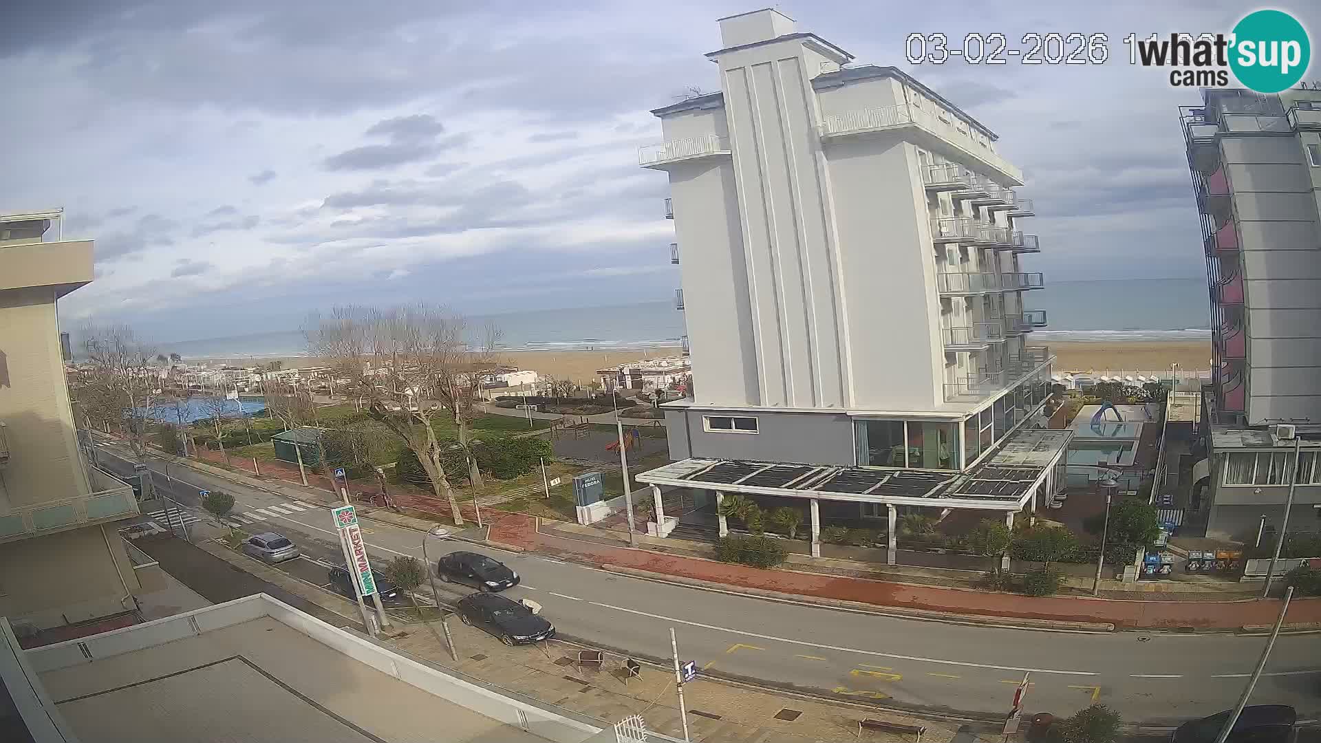 Plaža s spletno kamero Riccione in vrtovi La Malfa – plaža Bagni Oreste 115