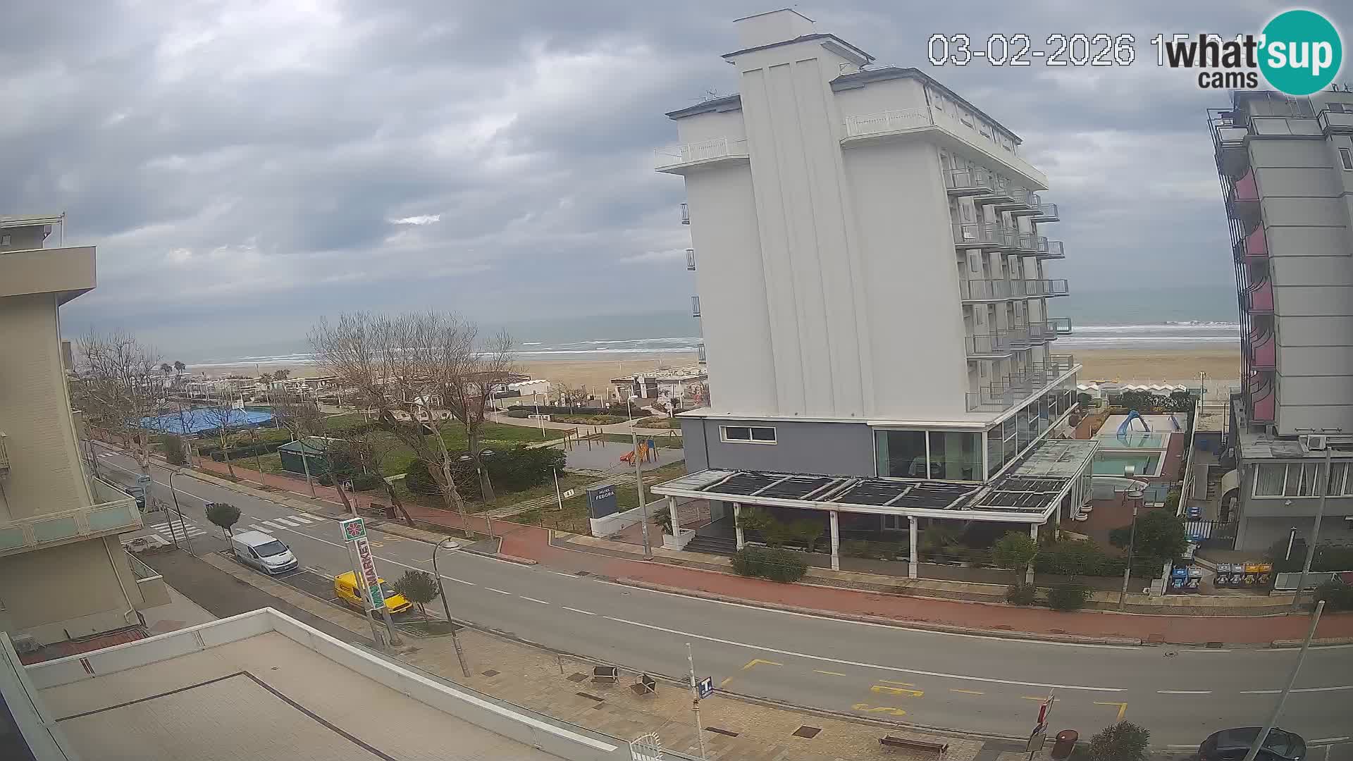 Plaža s spletno kamero Riccione in vrtovi La Malfa – plaža Bagni Oreste 115