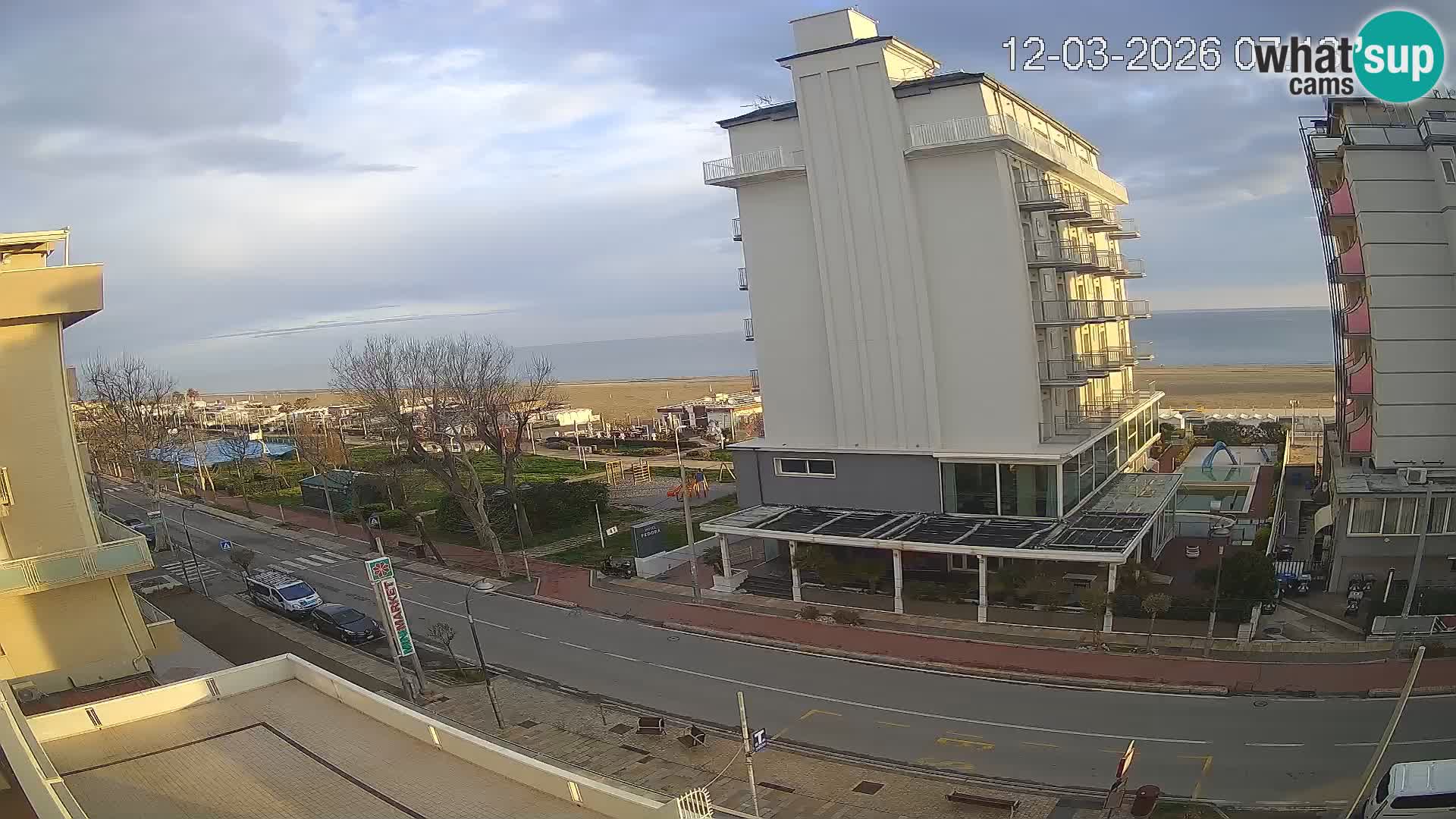 Plaža s spletno kamero Riccione in vrtovi La Malfa – plaža Bagni Oreste 115