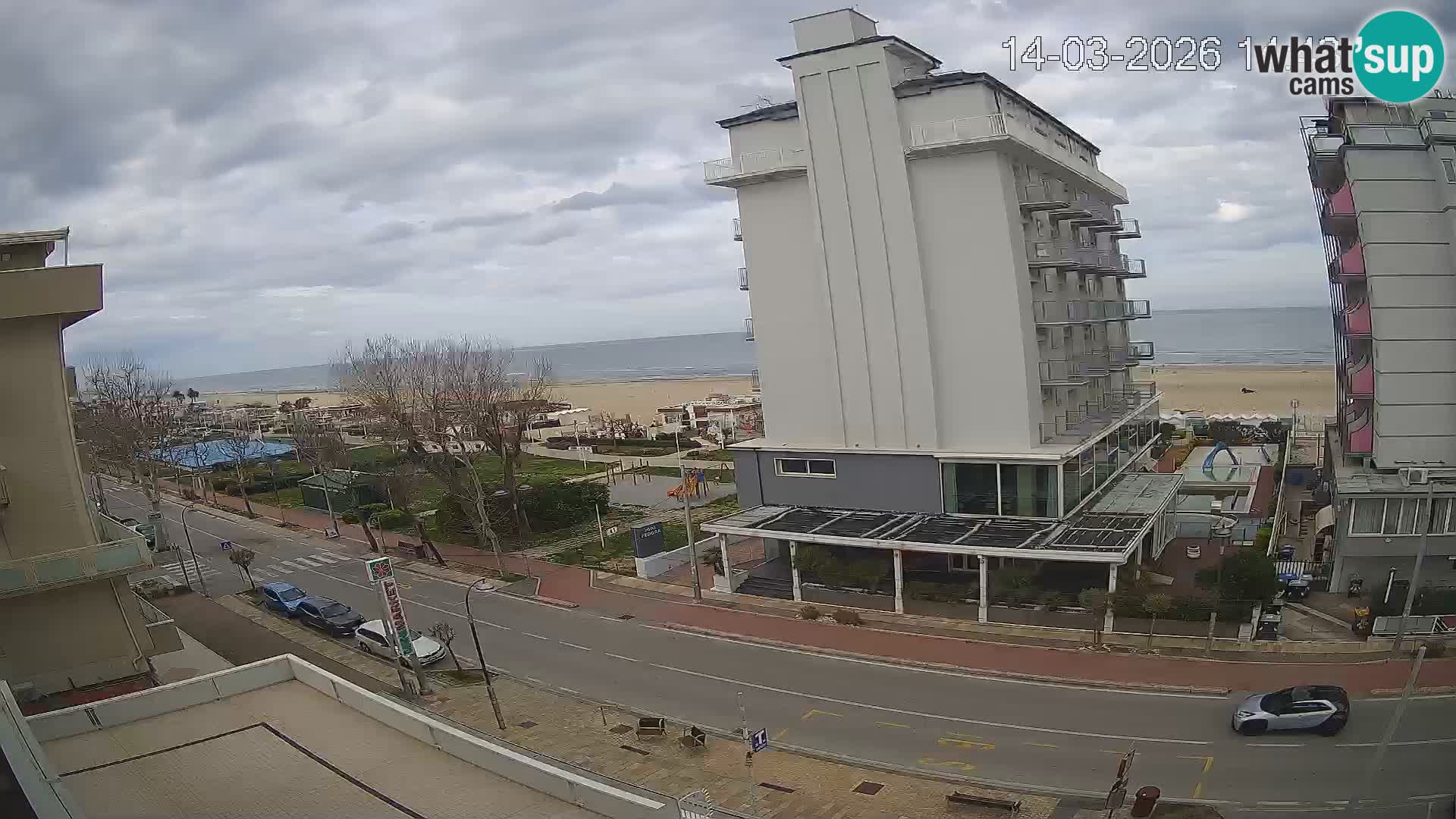 Plaža s spletno kamero Riccione in vrtovi La Malfa – plaža Bagni Oreste 115