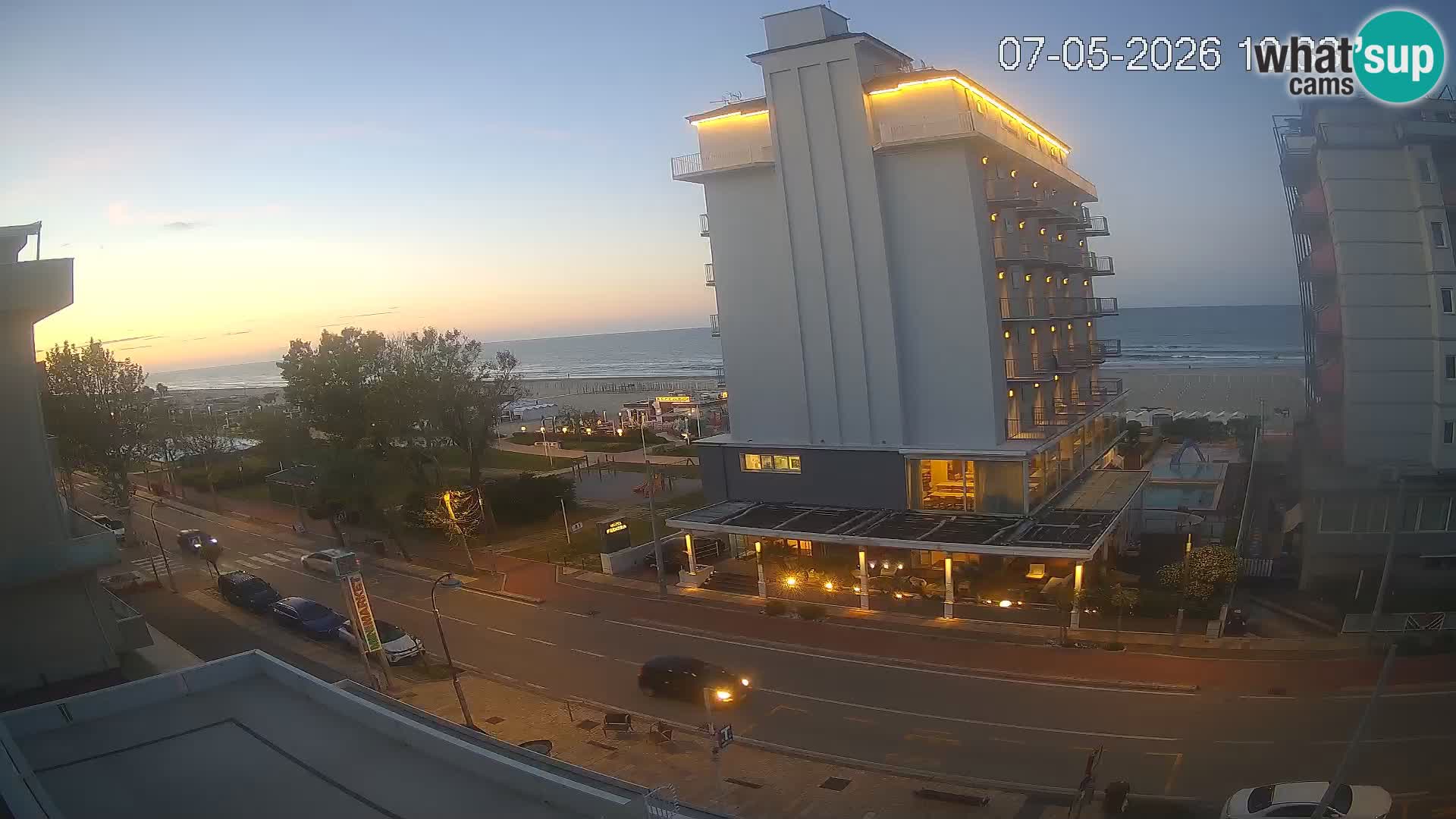 Riccione livecam beach and La Malfa gardens – Bagni Oreste spiaggia 115