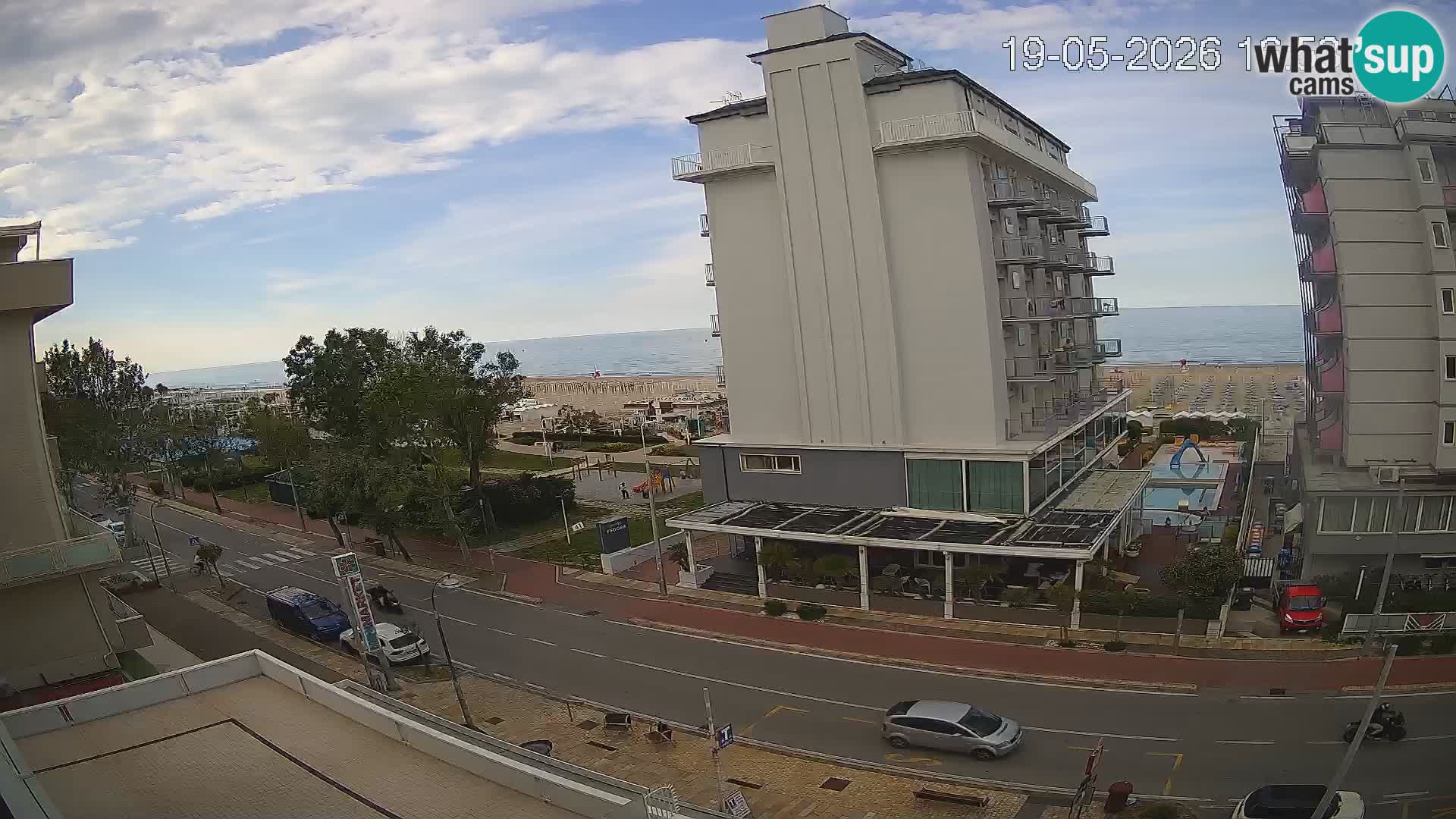 Plaža s spletno kamero Riccione in vrtovi La Malfa – plaža Bagni Oreste 115