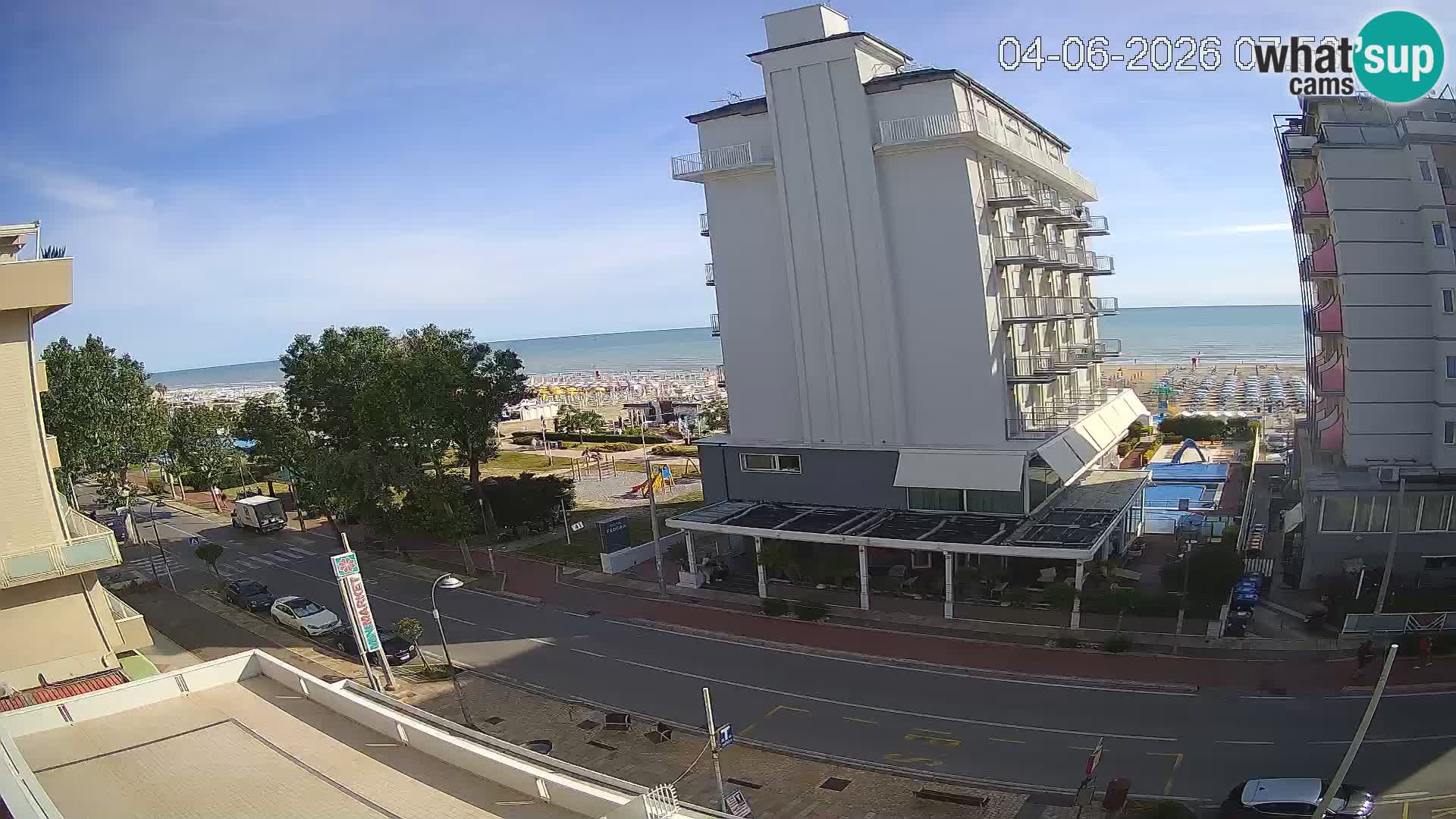 Plaža s spletno kamero Riccione in vrtovi La Malfa – plaža Bagni Oreste 115