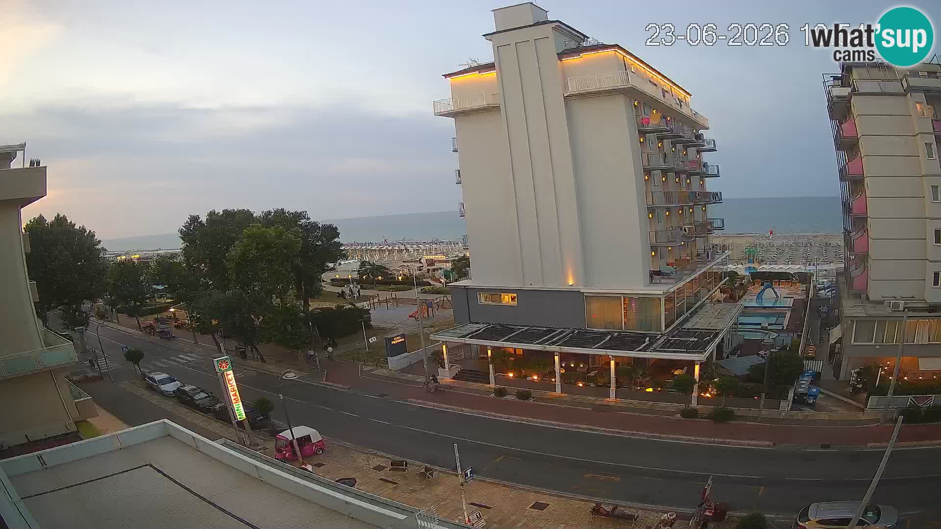 Plaža s spletno kamero Riccione in vrtovi La Malfa – plaža Bagni Oreste 115