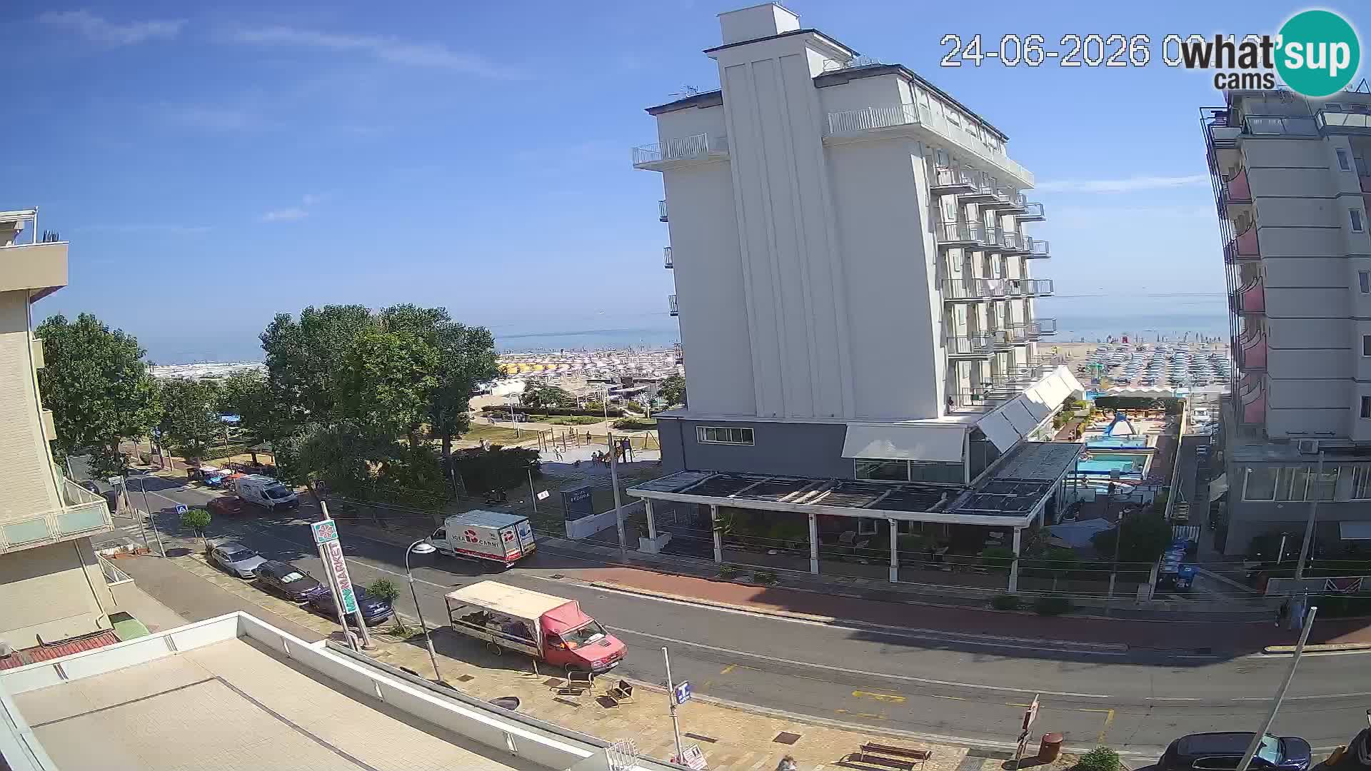Plaža s spletno kamero Riccione in vrtovi La Malfa – plaža Bagni Oreste 115
