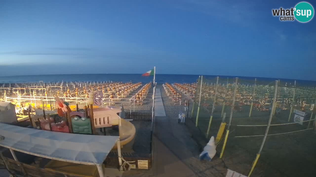 Web kamera Riccione Plaža Zona 3 – Pogled uživo
