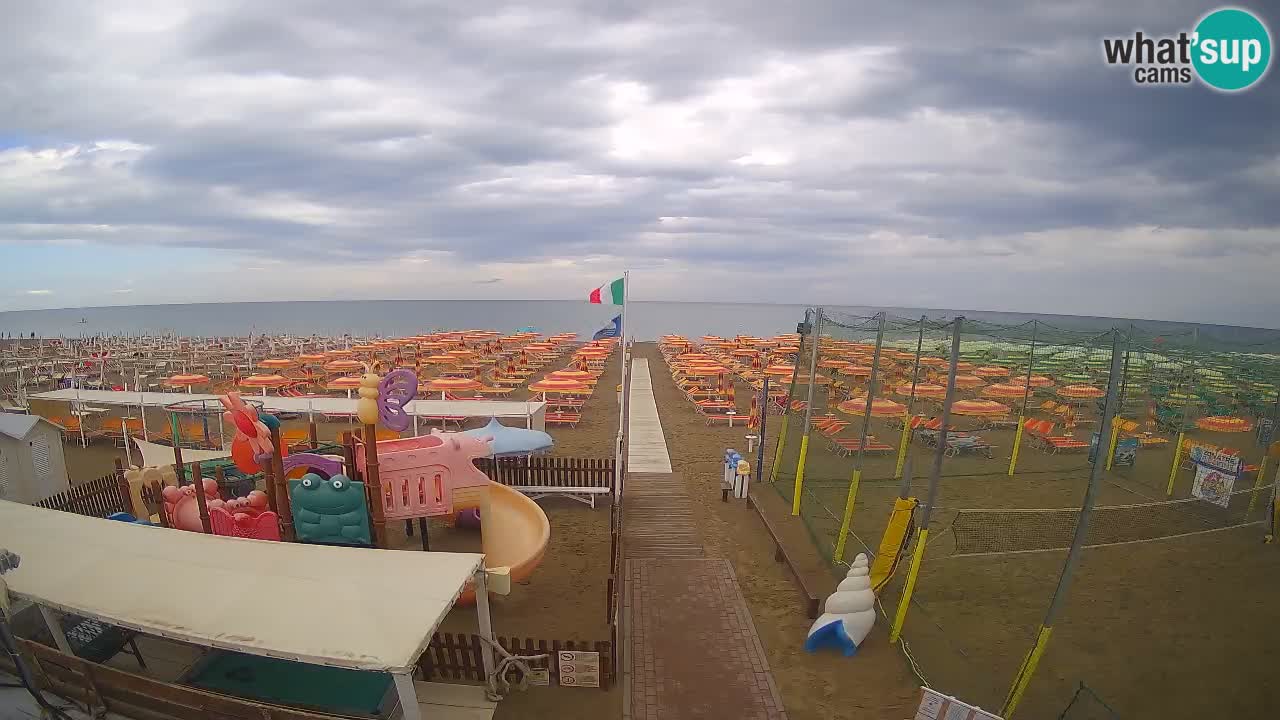 Spletna kamera Riccione Plaža Zona 3 – Pogled v živo