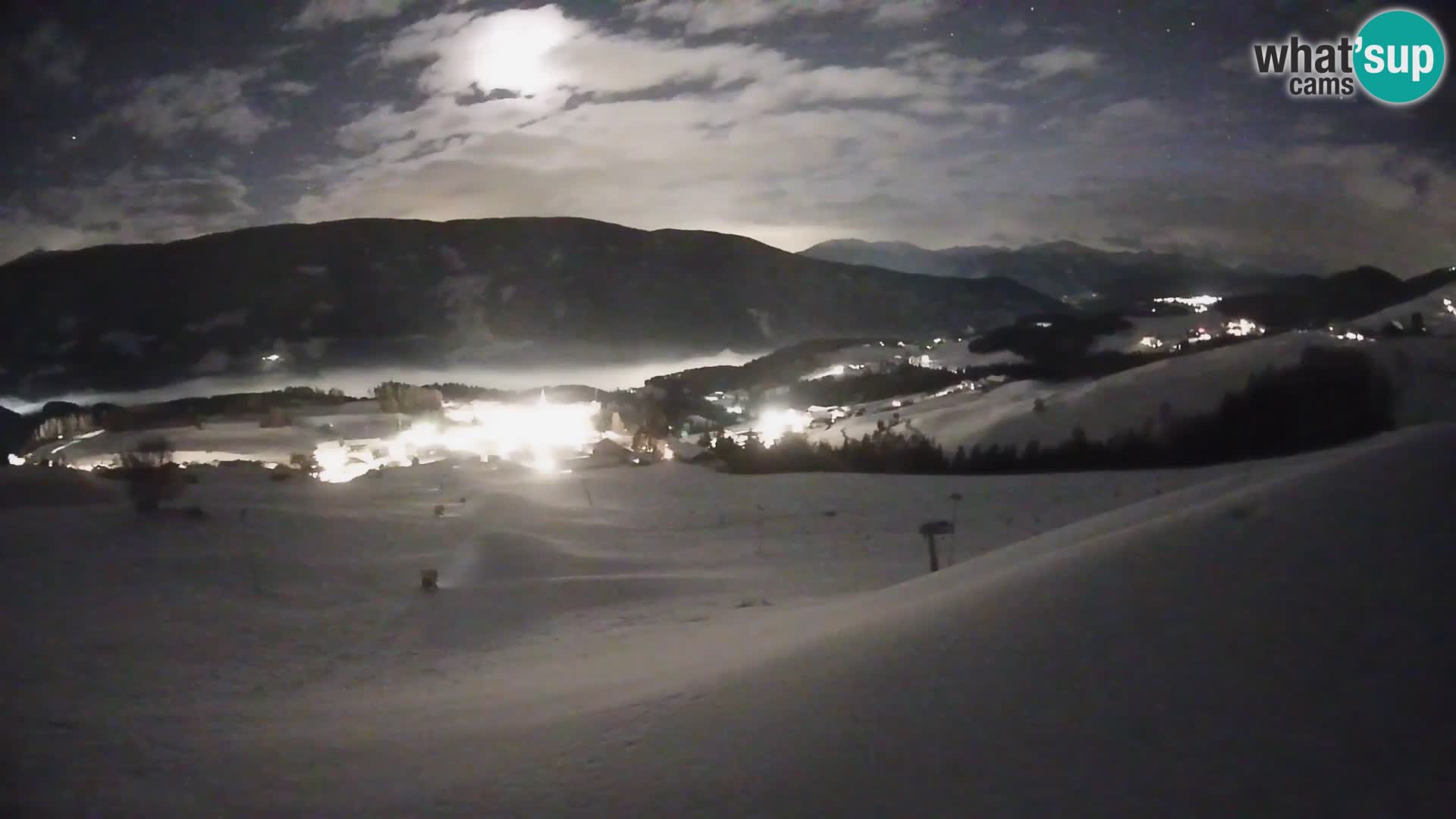 Spletna kamera Terenten (1210m) – Pogled v živo na dolino Pusteria