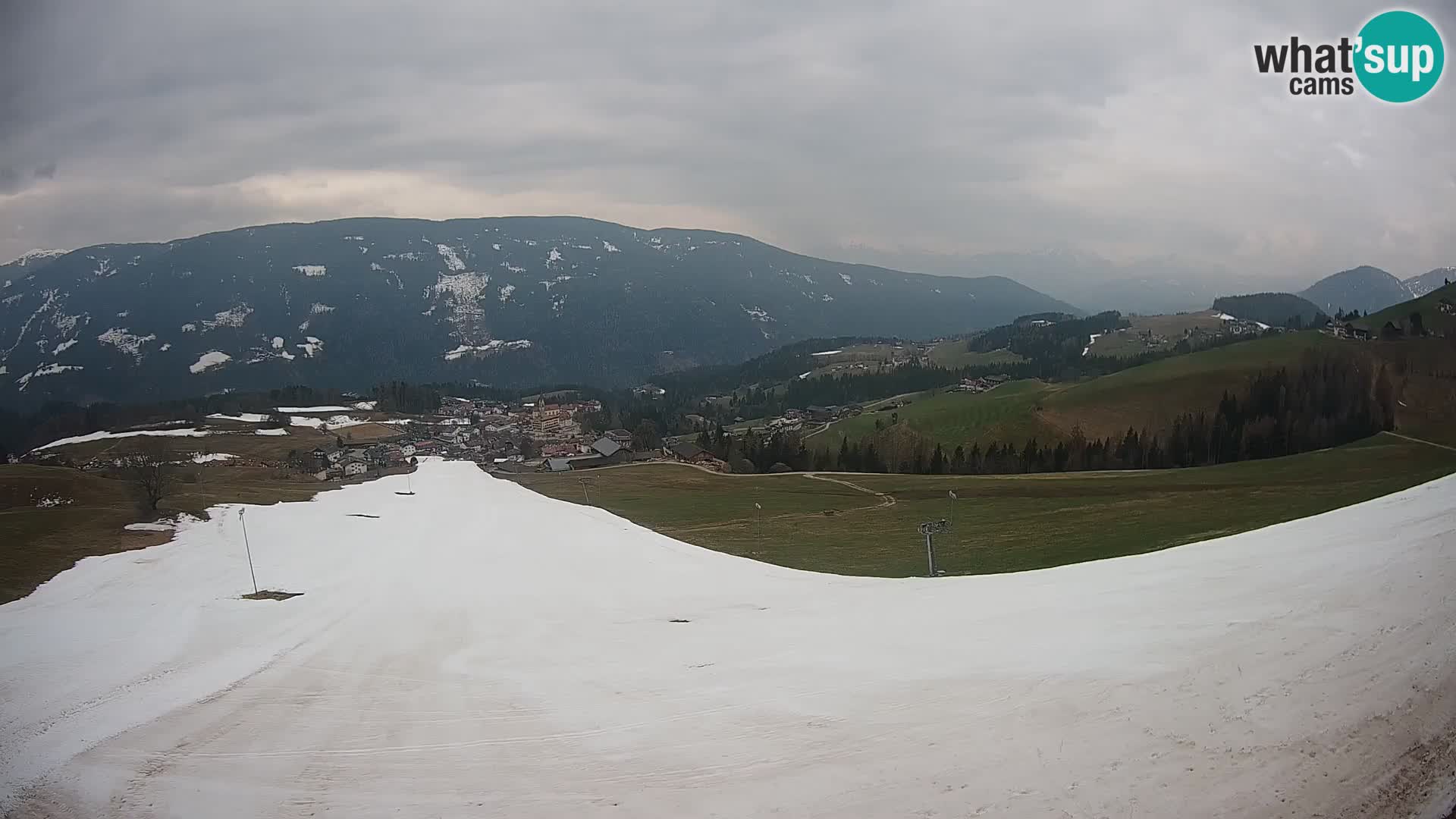 Spletna kamera Terenten (1210m) – Pogled v živo na dolino Pusteria