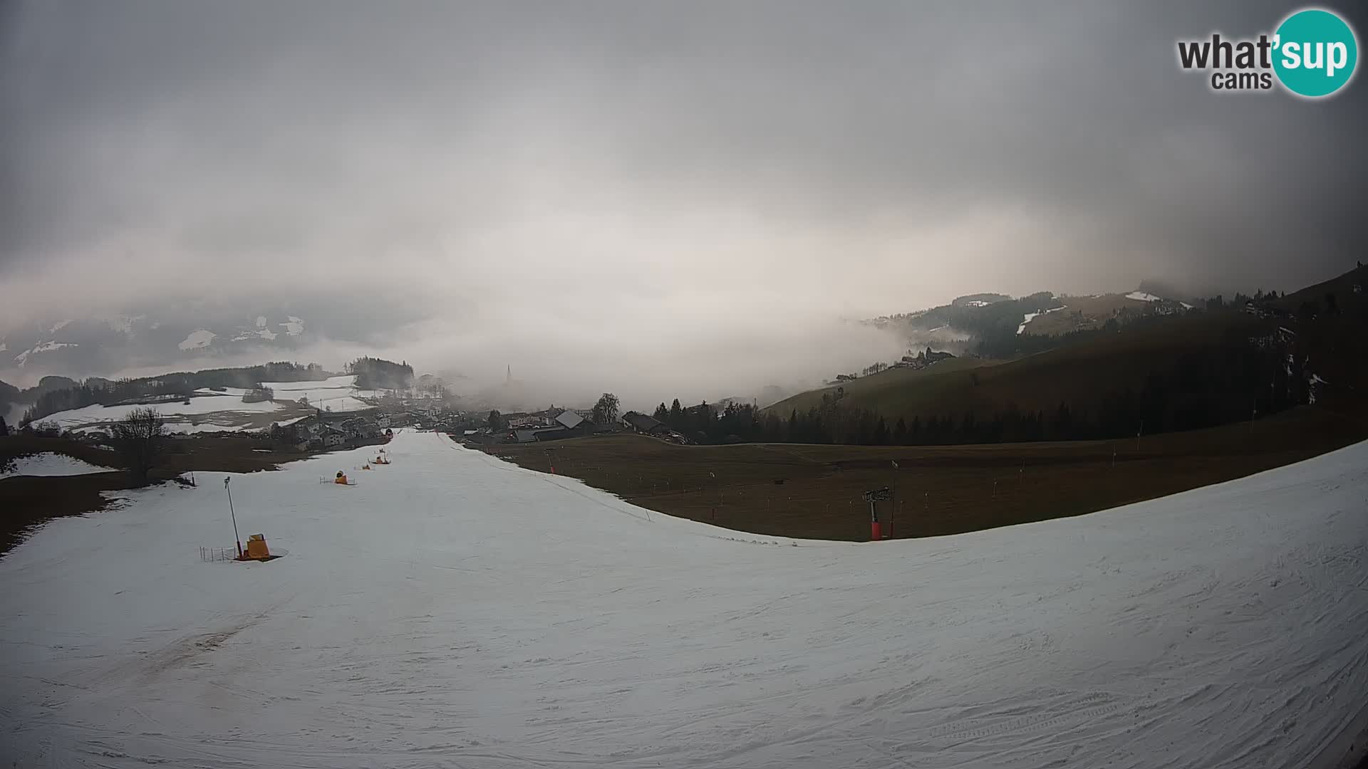Spletna kamera Terenten (1210m) – Pogled v živo na dolino Pusteria