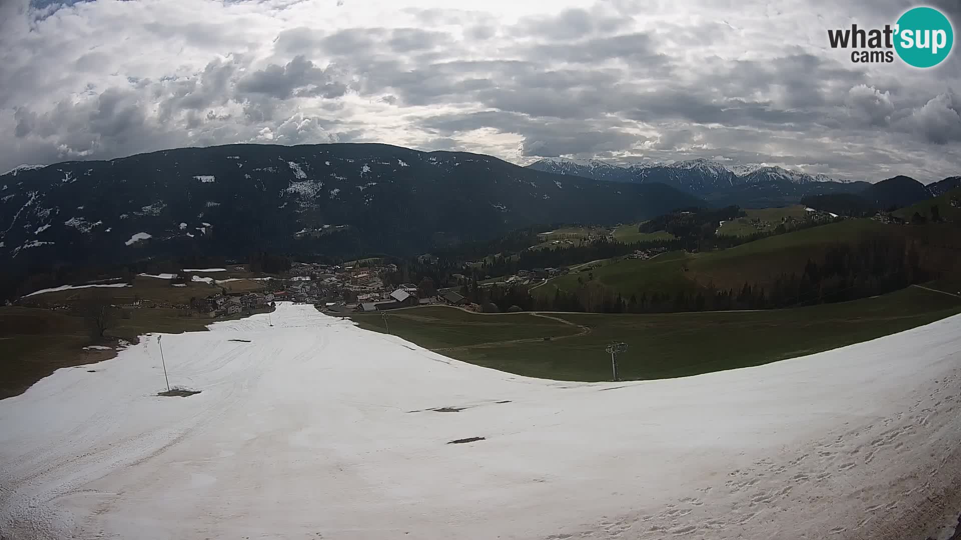 Spletna kamera Terenten (1210m) – Pogled v živo na dolino Pusteria