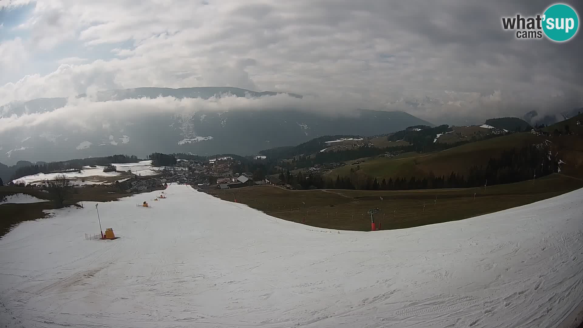 Spletna kamera Terenten (1210m) – Pogled v živo na dolino Pusteria