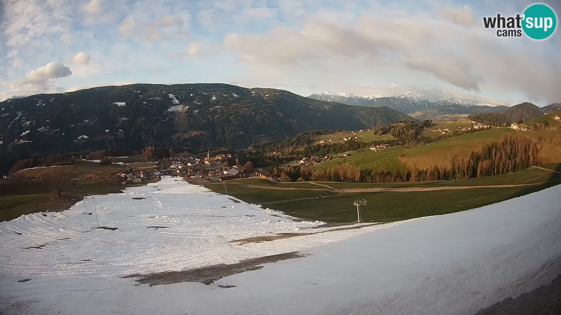 Spletna kamera Terenten (1210m) – Pogled v živo na dolino Pusteria