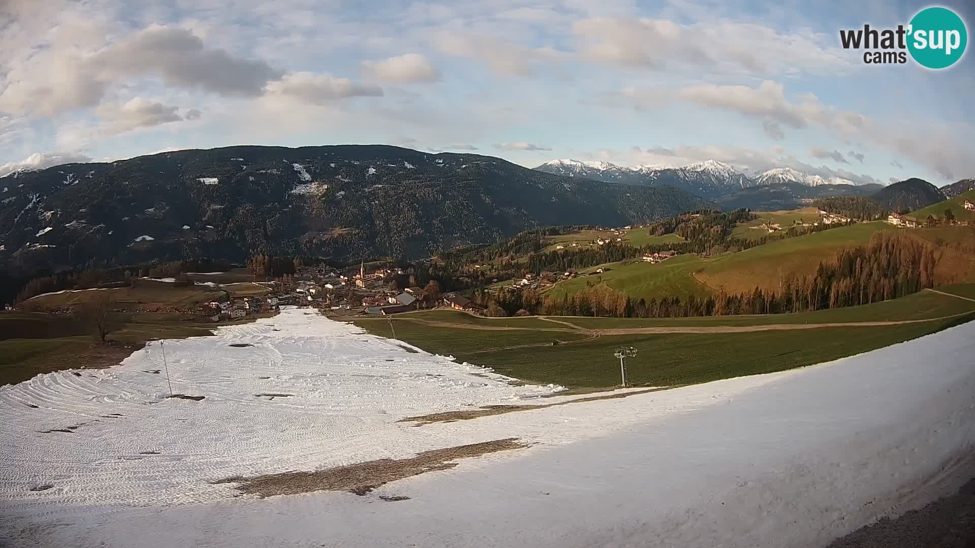 Spletna kamera Terenten (1210m) – Pogled v živo na dolino Pusteria