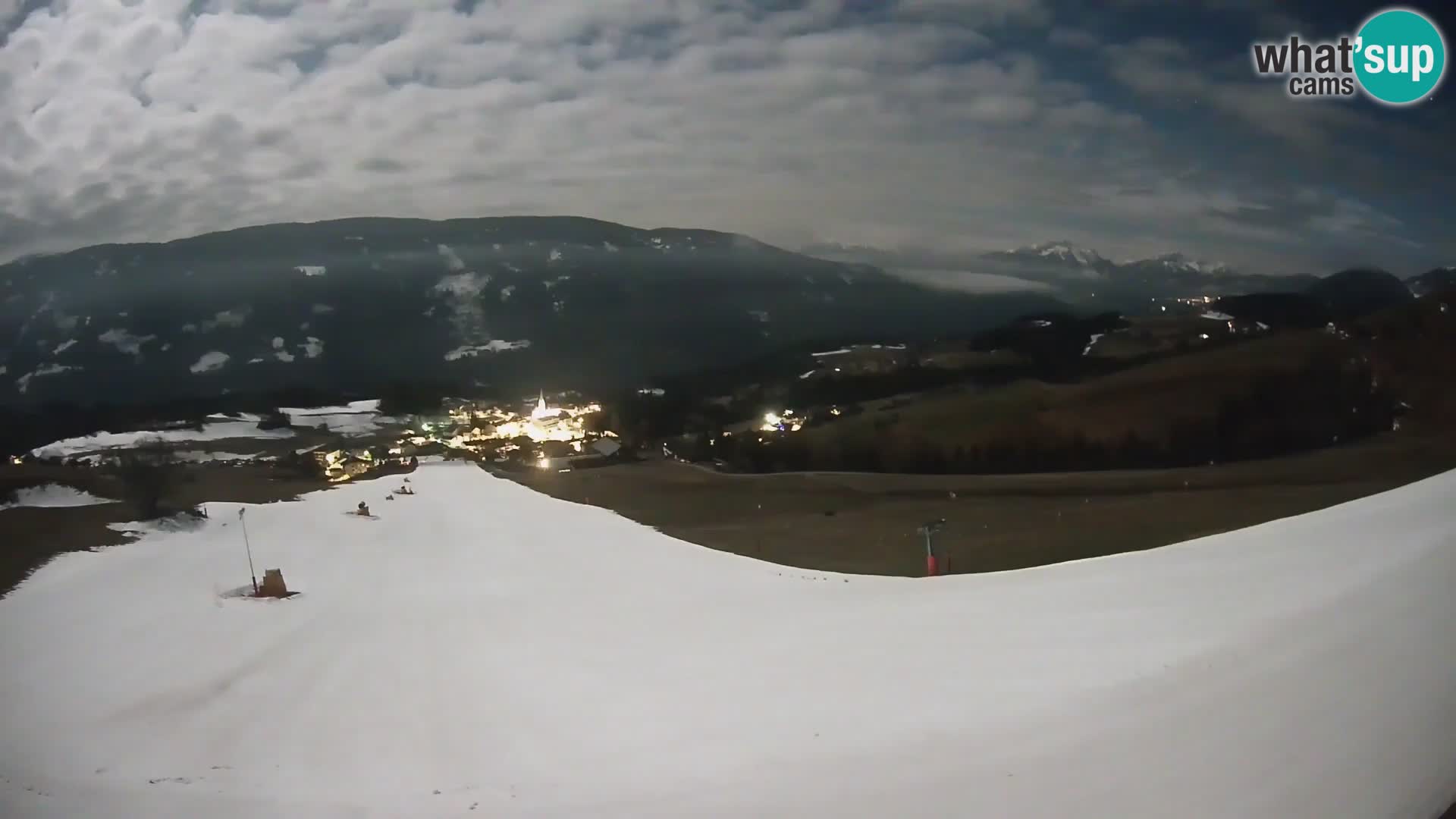 Spletna kamera Terenten (1210m) – Pogled v živo na dolino Pusteria