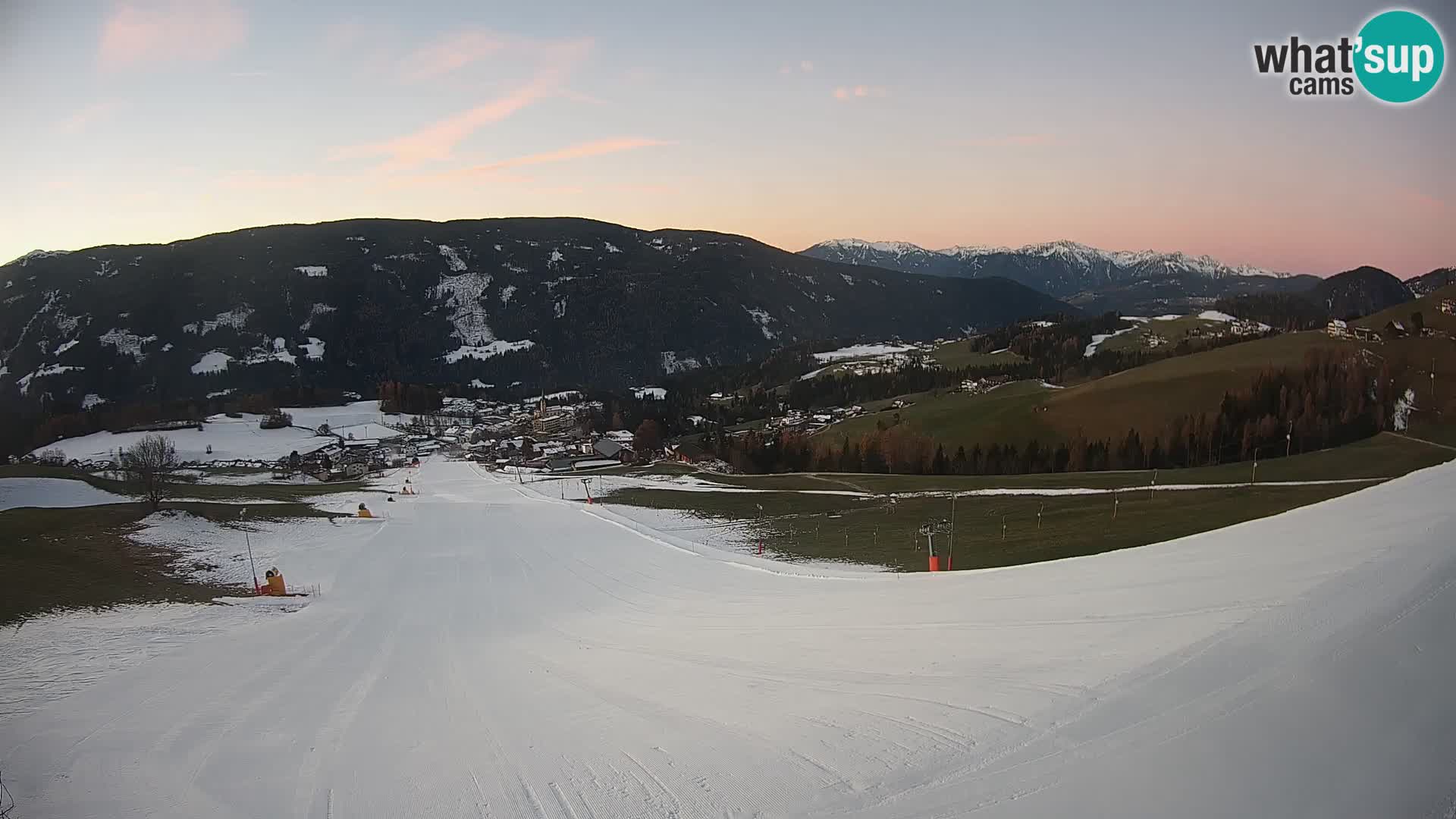 Spletna kamera Terenten (1210m) – Pogled v živo na dolino Pusteria