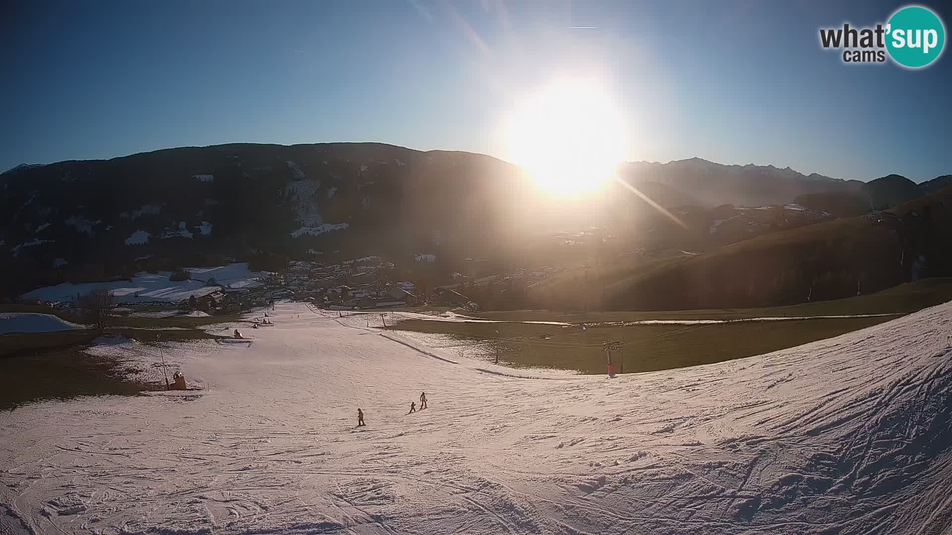 Spletna kamera Terenten (1210m) – Pogled v živo na dolino Pusteria