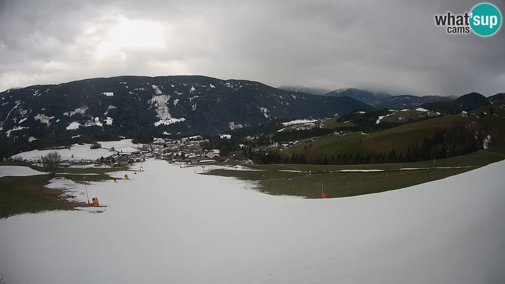 Spletna kamera Terenten (1210m) – Pogled v živo na dolino Pusteria